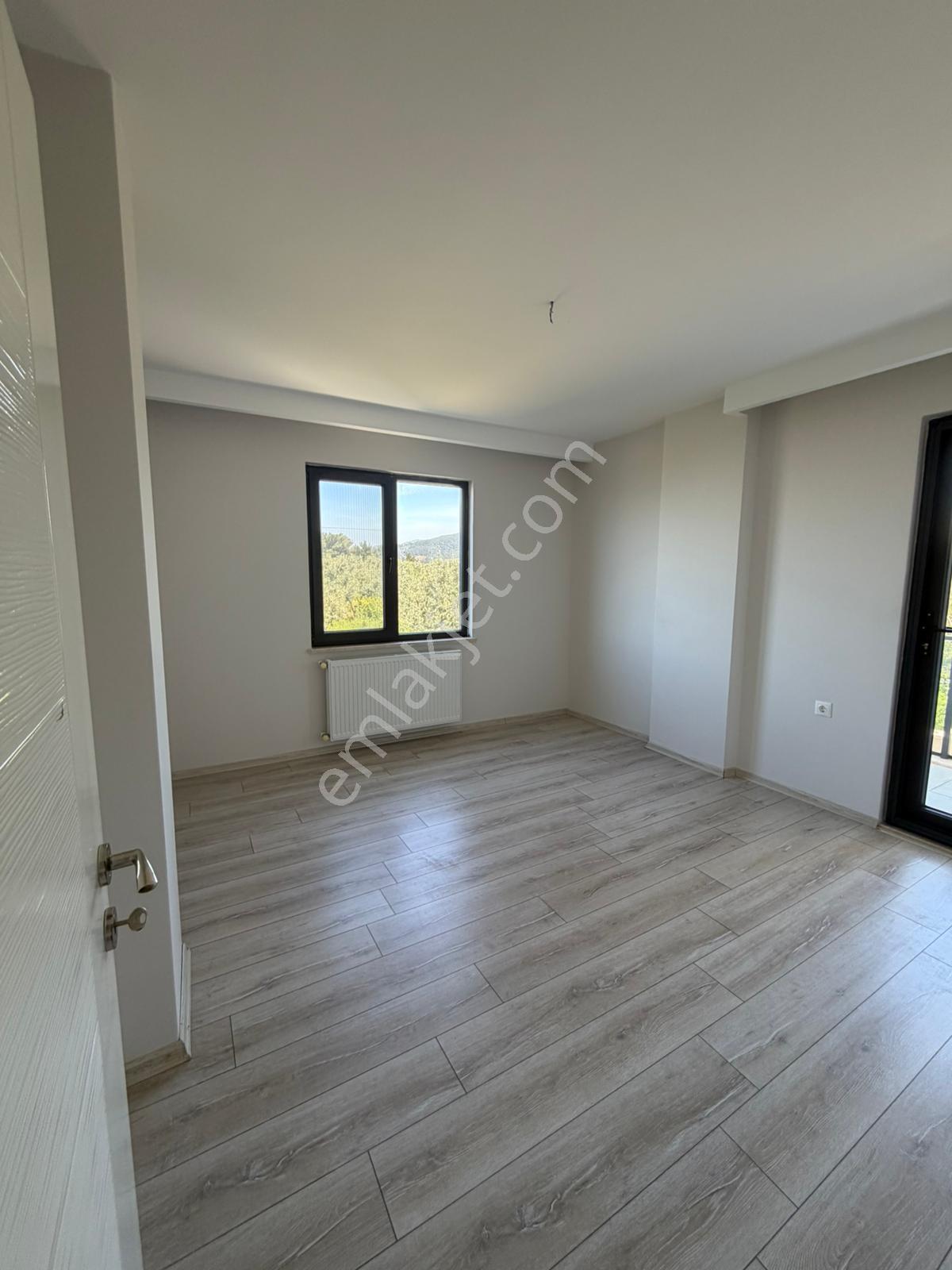 Güzelyalı Burgaz'da Deniz Manzaralı Kiralık 2+1 Daire - Görsel 12