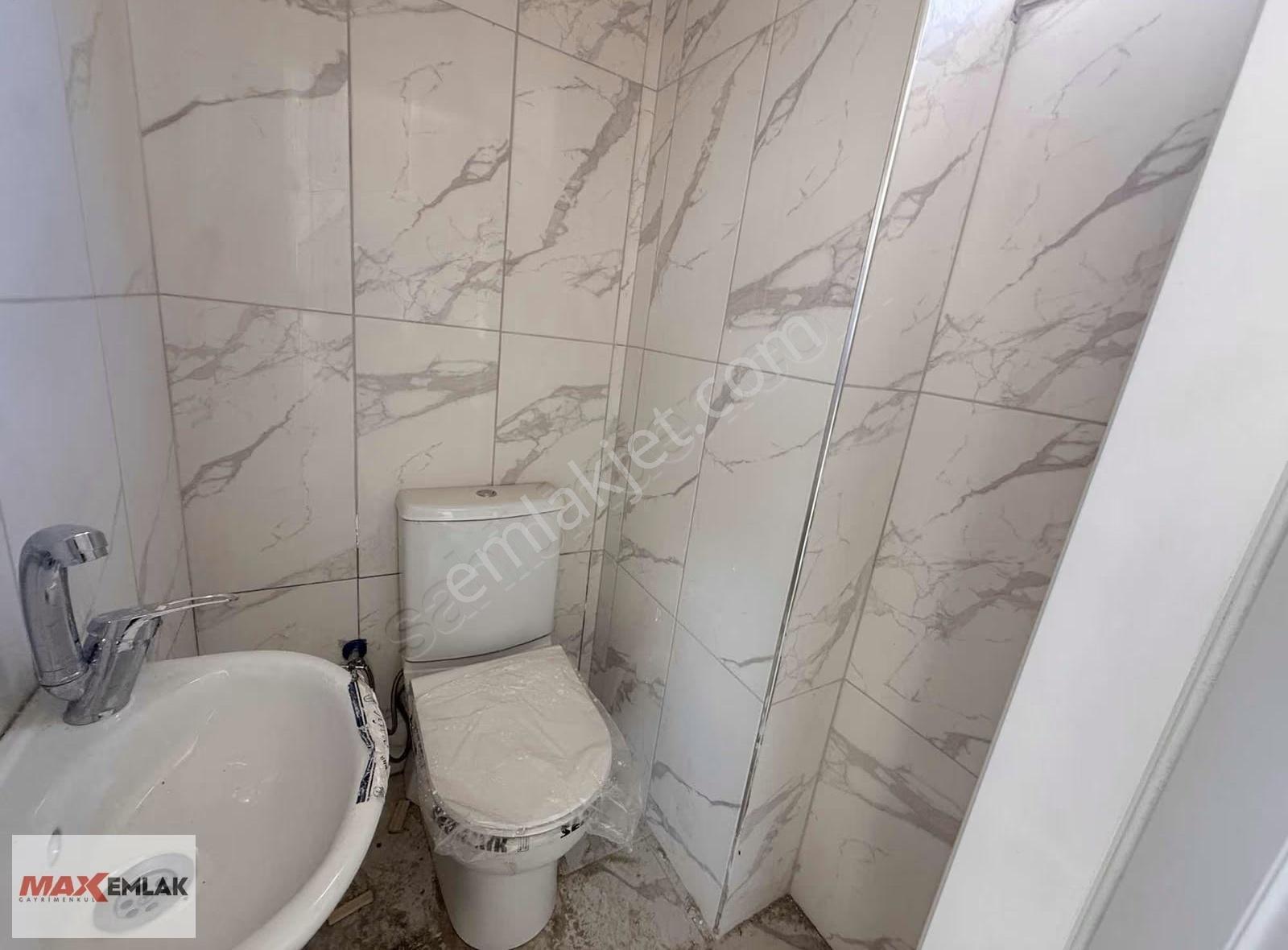 Sırasöğütler Mah Aydınlar Caddesine Cephe Kiralık İş Yeri - Görsel 2