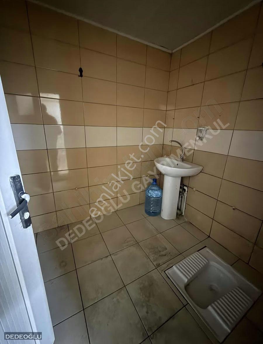 Sultanmurat Mahallesi'nde Kiralık Dükkan - Görsel 12