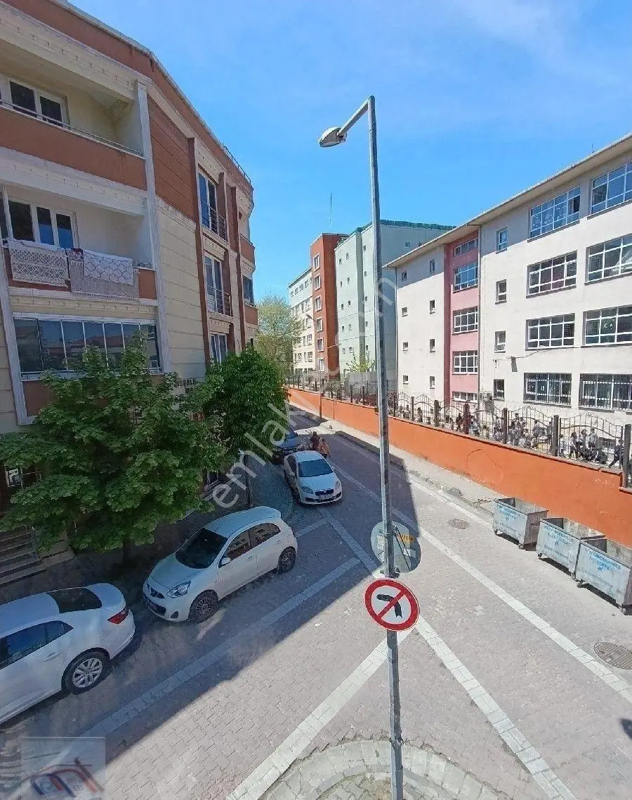 Gültepe'de 2+1 Geniş Çift Balkonlu Ön Cephe Daire - Görsel 5