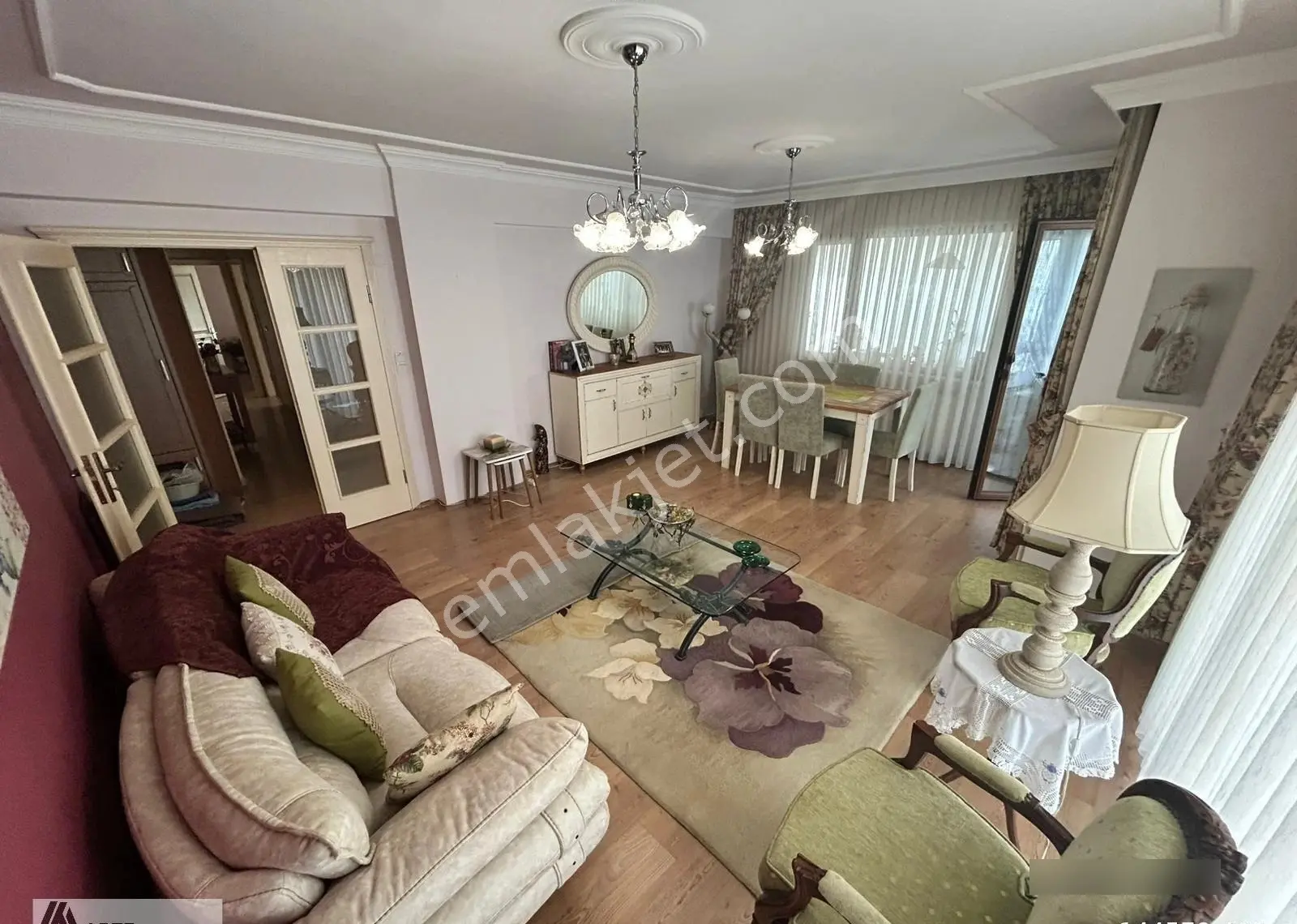 Paşakent Mah. 3+1 Ara Kat 150 M2 Otoparklı Satılık Daire