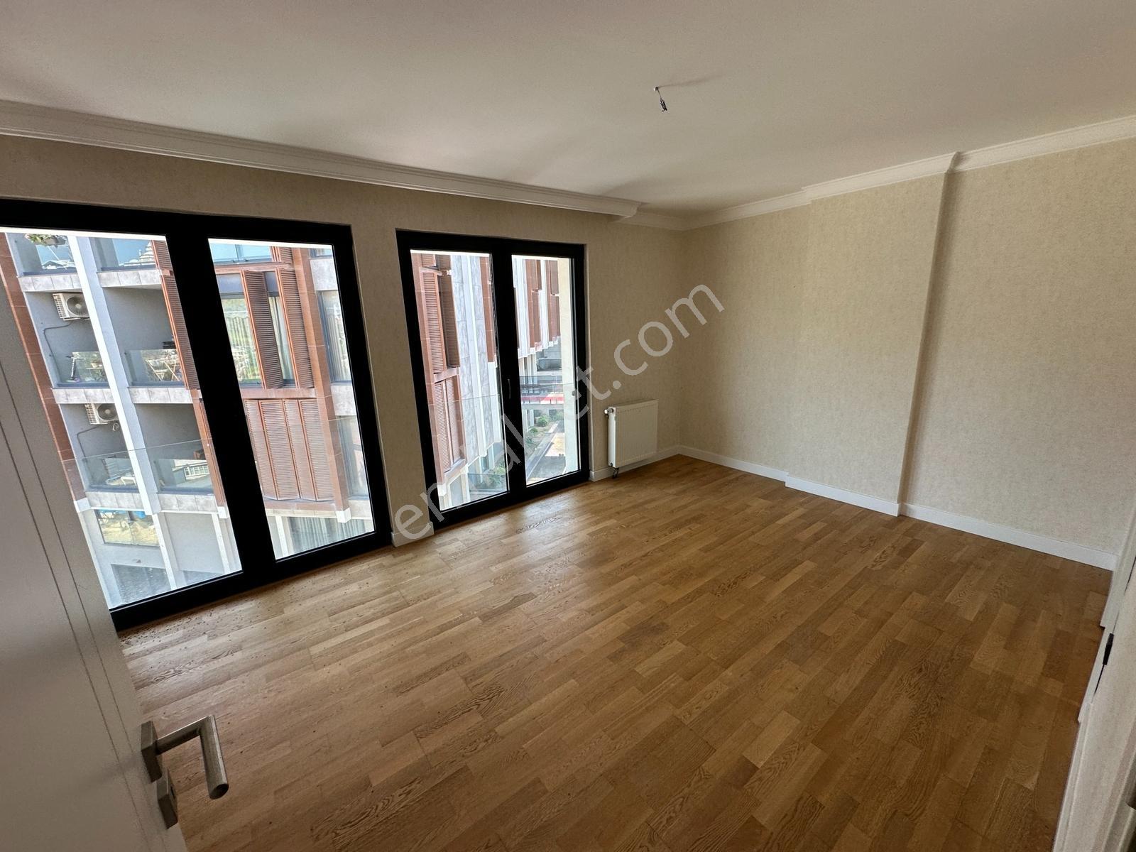 Çengelköy De Site İçersinde Satılık Lüks Daire - Görsel 3