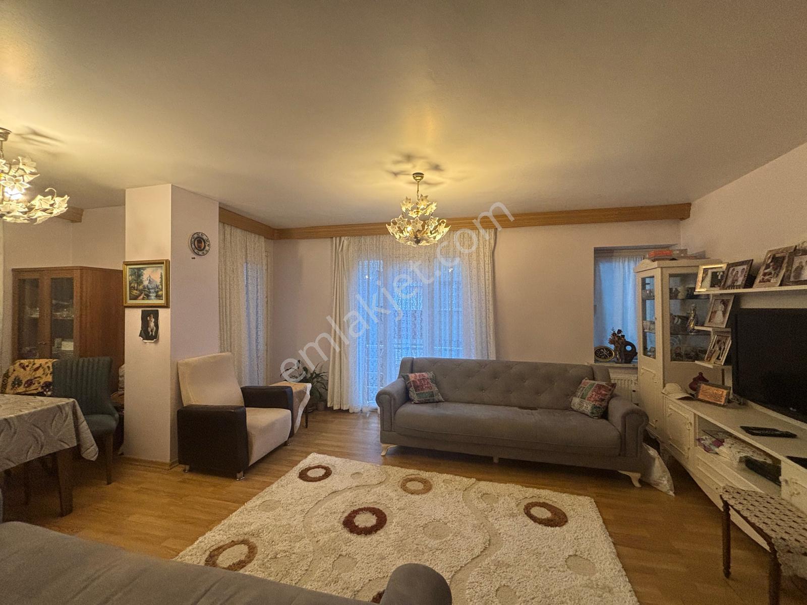Maltepe Küçükyalı'da Oldukça Geniş Kullanışlı 3+1 Satılık Daire - Görsel 13
