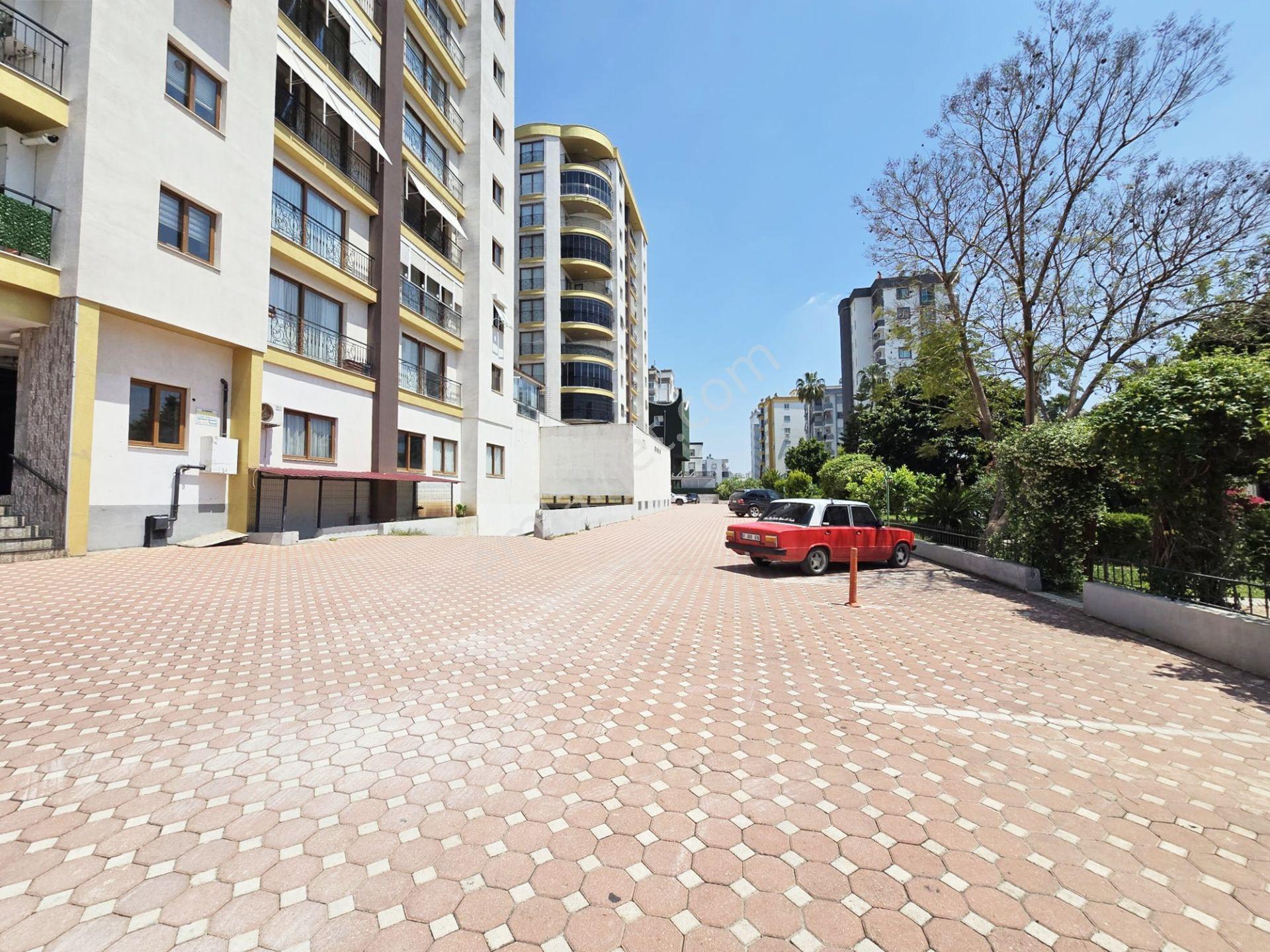 A.izeet Beğoviç Bulv.üzeri Sosyal Aktiviteli Prestijli Site'de Yatay Mimari Teraslı Lüks Daire - Görsel 23