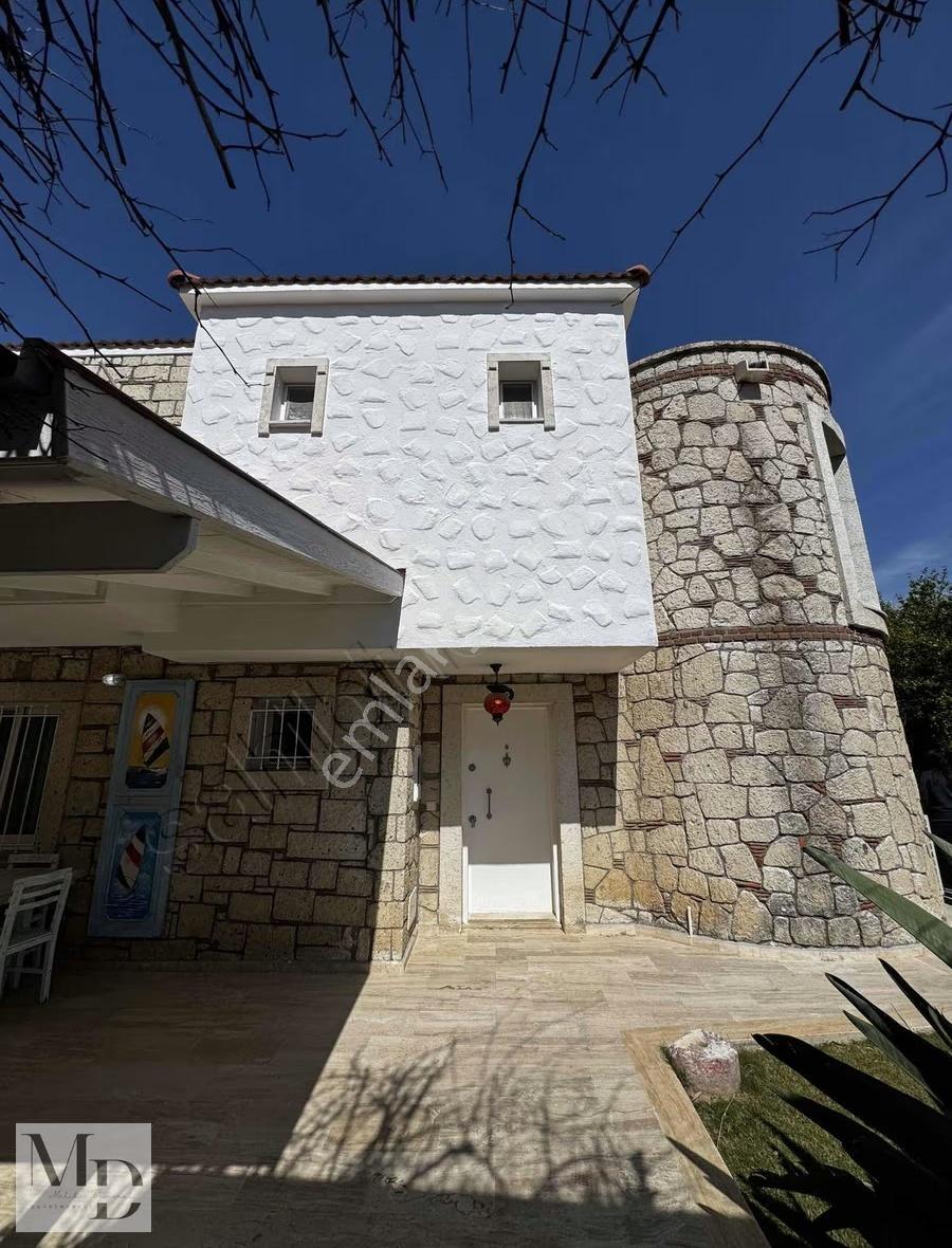 Alaçatı Merkezde Sezonluk Kiralık Havuzlu Müstakil Villa - Görsel 5