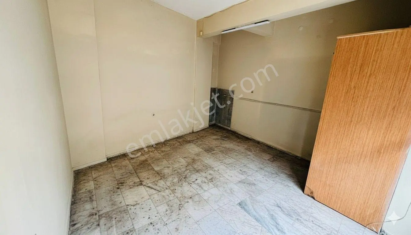 Kahramanlar' Da, Akıncılar Cadde Üzeri, Kiralık Dükkan !