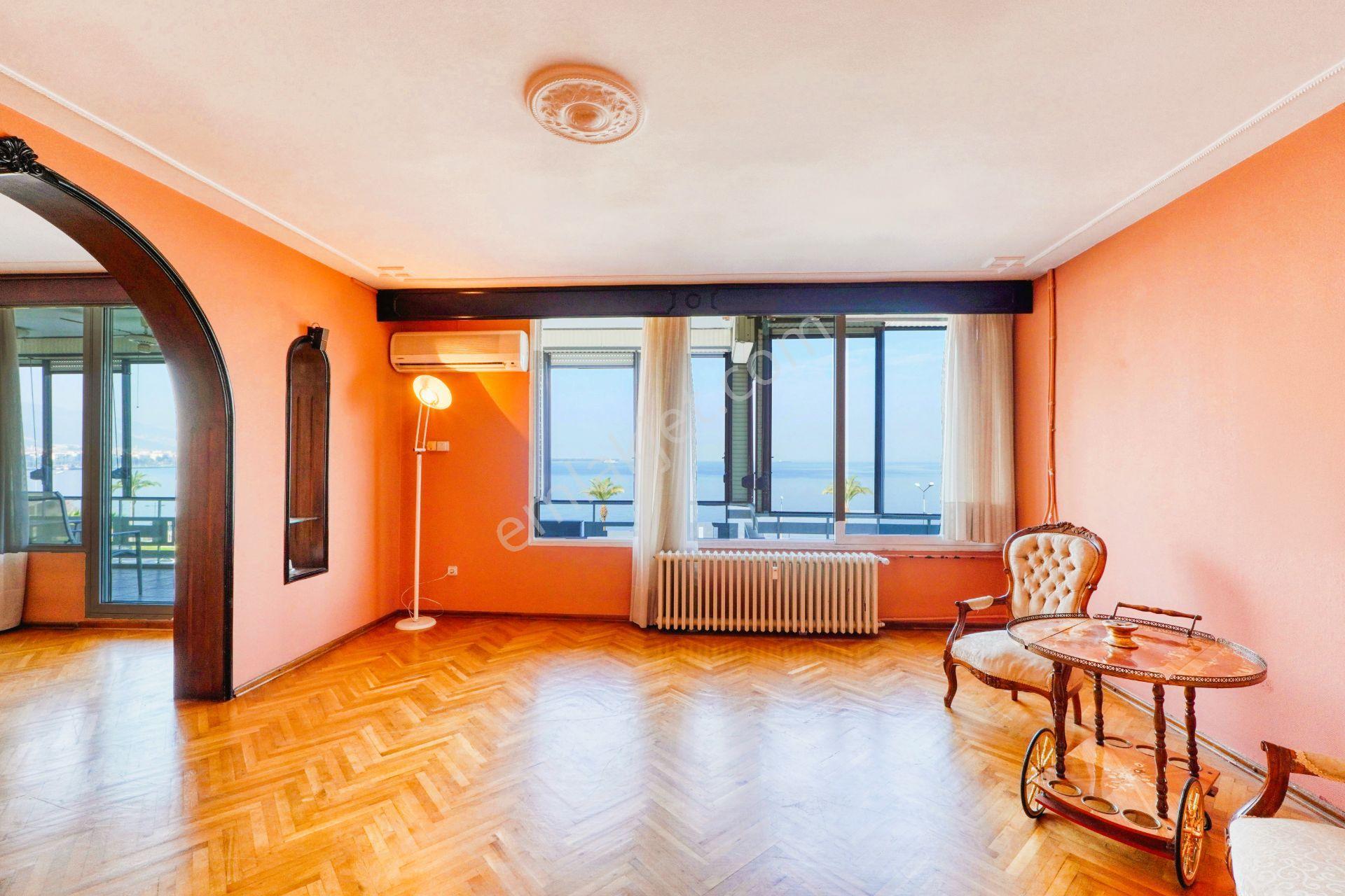Göztepe'de Kesintisiz Deniz Manzaralı, 320m2 5+1 Yalı Dairesi - Görsel 7