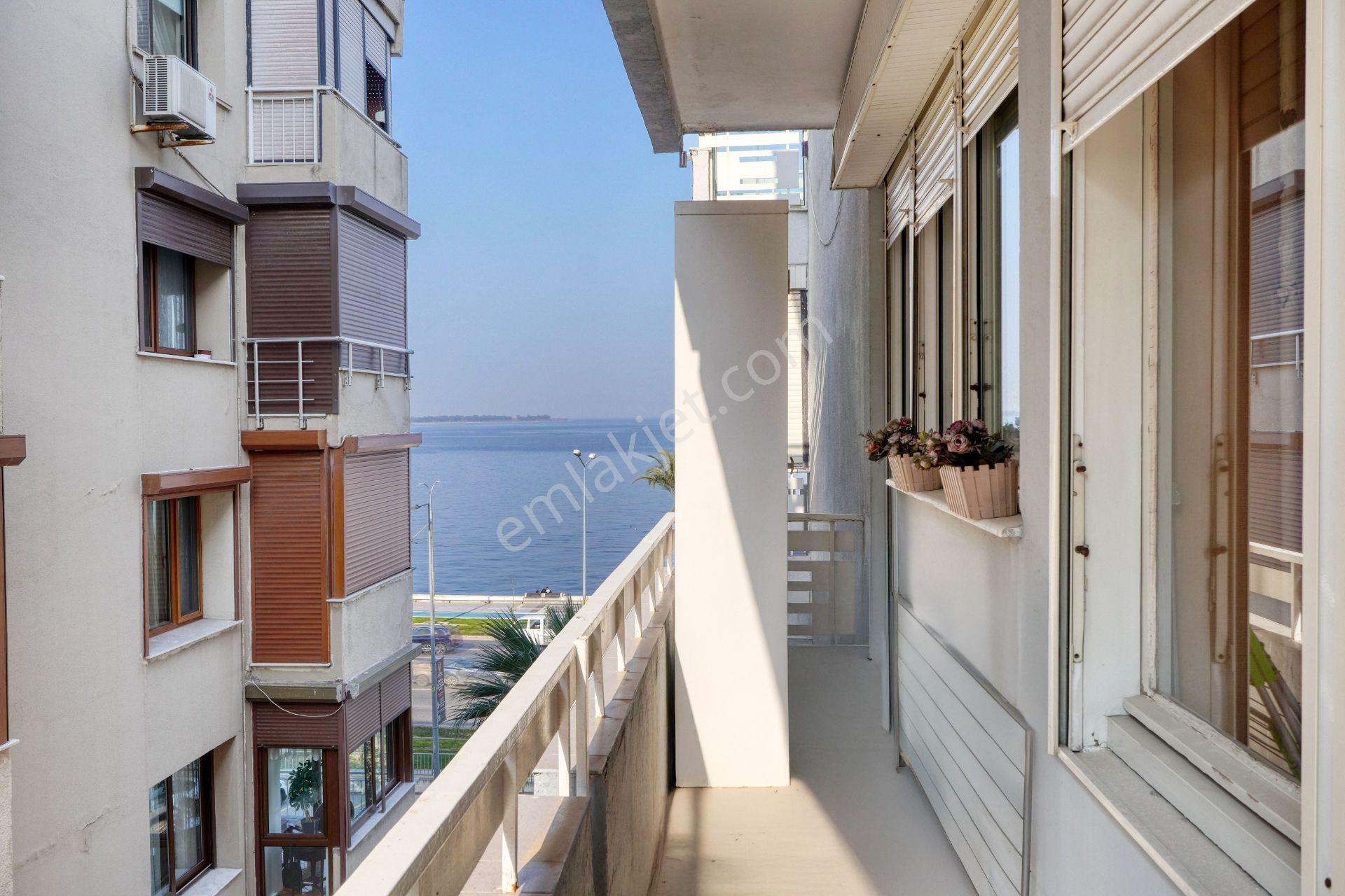 Göztepe'de Kesintisiz Deniz Manzaralı, 320m2 5+1 Yalı Dairesi - Görsel 4