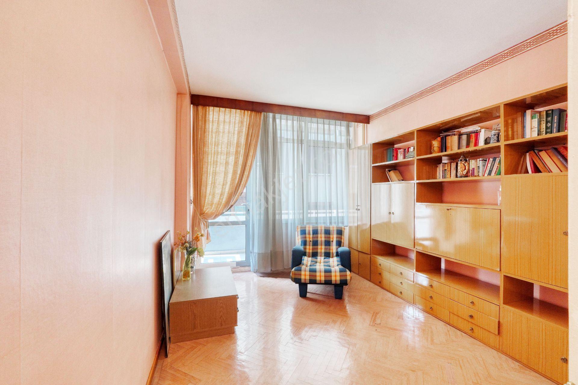 Göztepe'de Kesintisiz Deniz Manzaralı, 320m2 5+1 Yalı Dairesi - Görsel 17