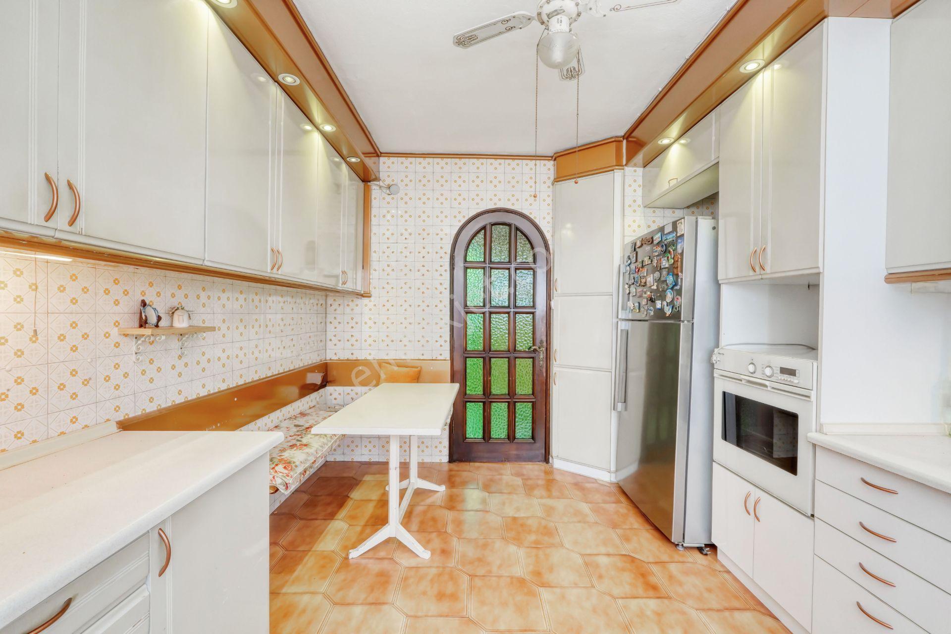 Göztepe'de Kesintisiz Deniz Manzaralı, 320m2 5+1 Yalı Dairesi - Görsel 22