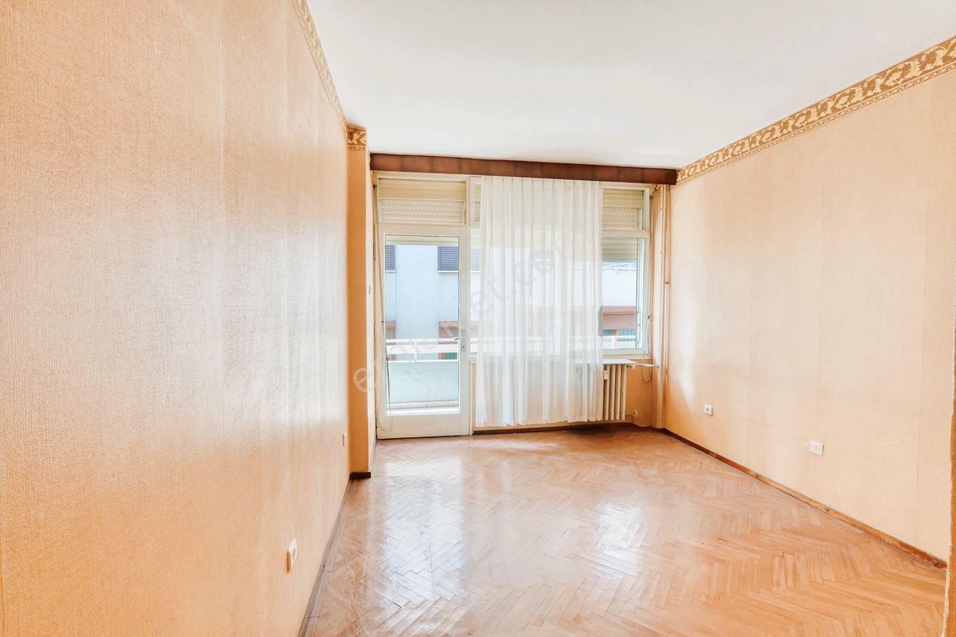 Göztepe'de Kesintisiz Deniz Manzaralı, 320m2 5+1 Yalı Dairesi - Görsel 16