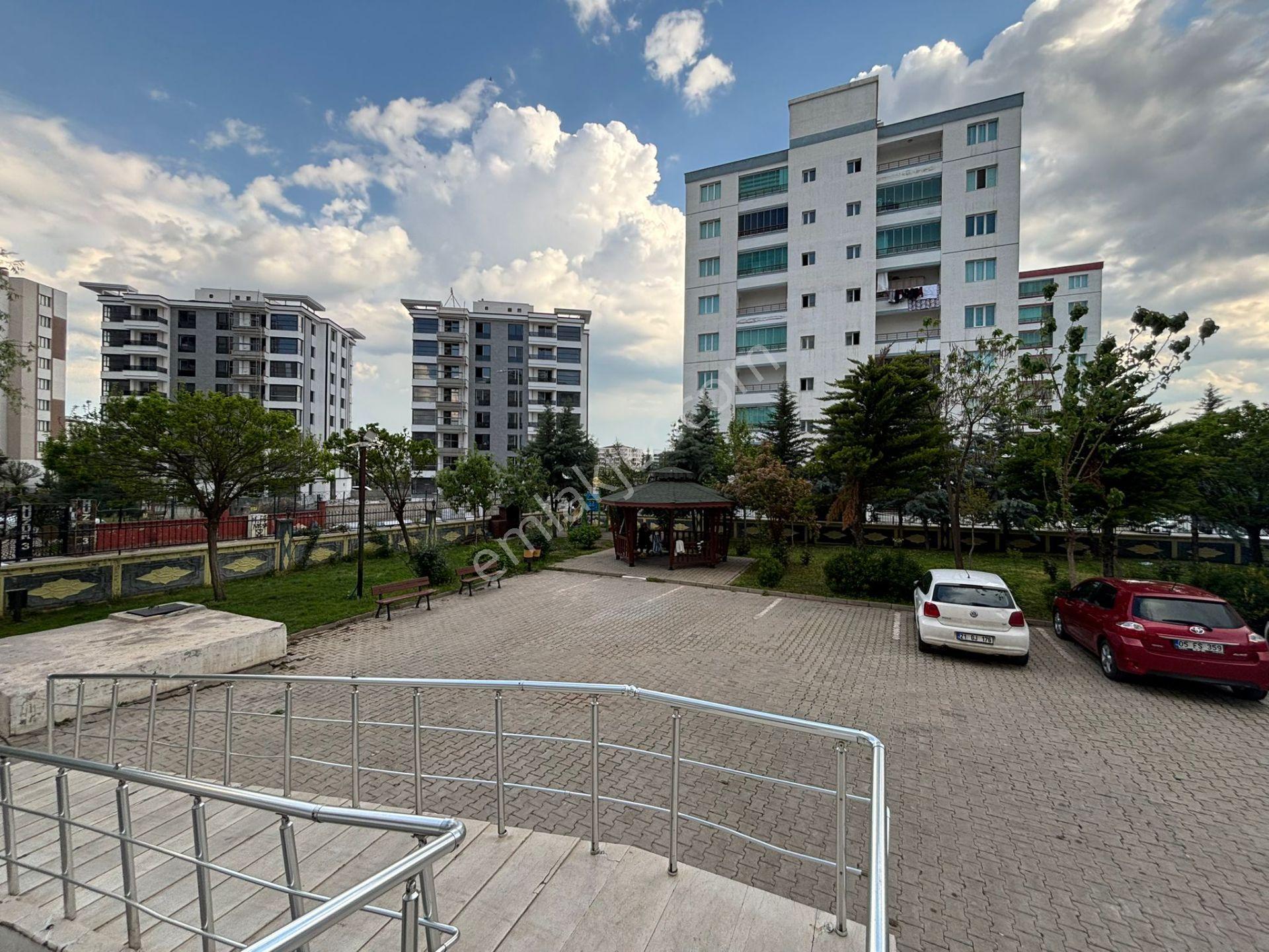 Avea Caddesi Kadın Doğum Hastanesine Yakın Full Yapılı Satılık 3+1 Daire - Görsel 3