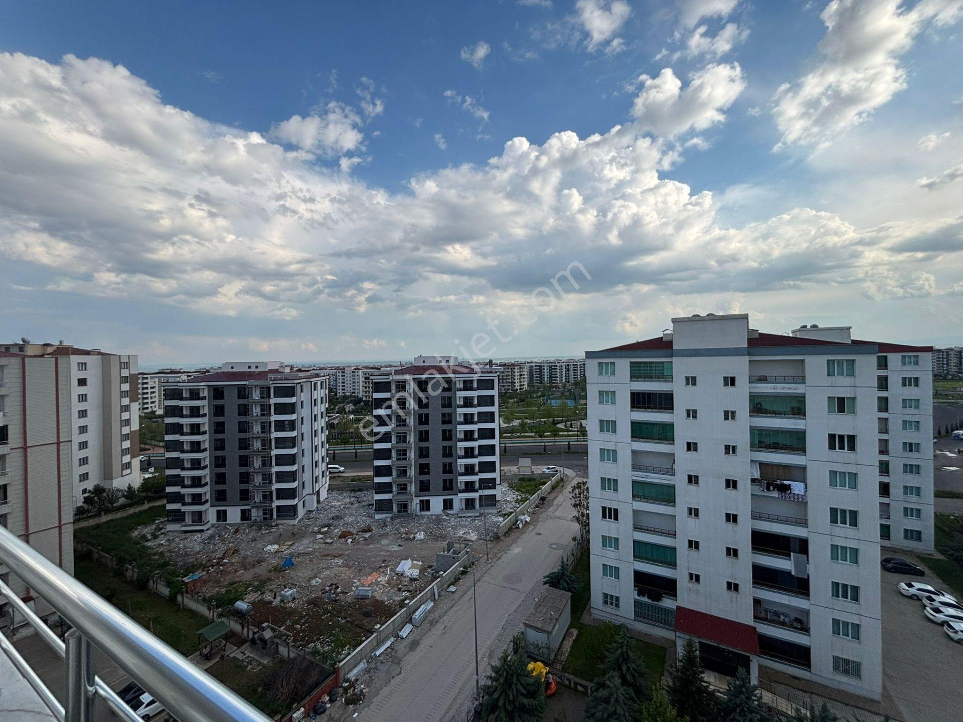 Avea Caddesi Kadın Doğum Hastanesine Yakın Full Yapılı Satılık 3+1 Daire - Görsel 24