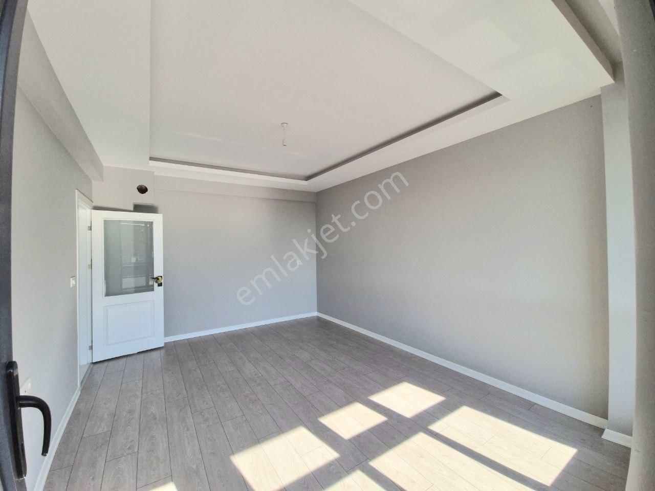 Hak Emlaktan Çay Mah.de Tam Merkezde Kiralık 2+1 Geniş Daire - Görsel 26