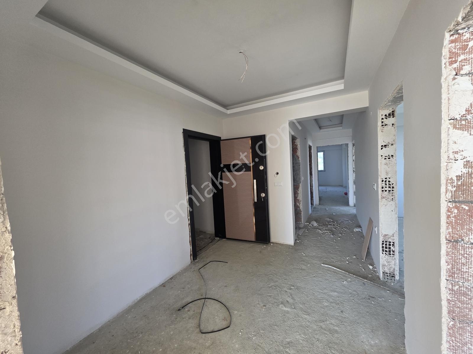 Ermax'dan Yalıncakta 3+1 180 M2 Yerden Isıtma Fırsat Daire - Görsel 3
