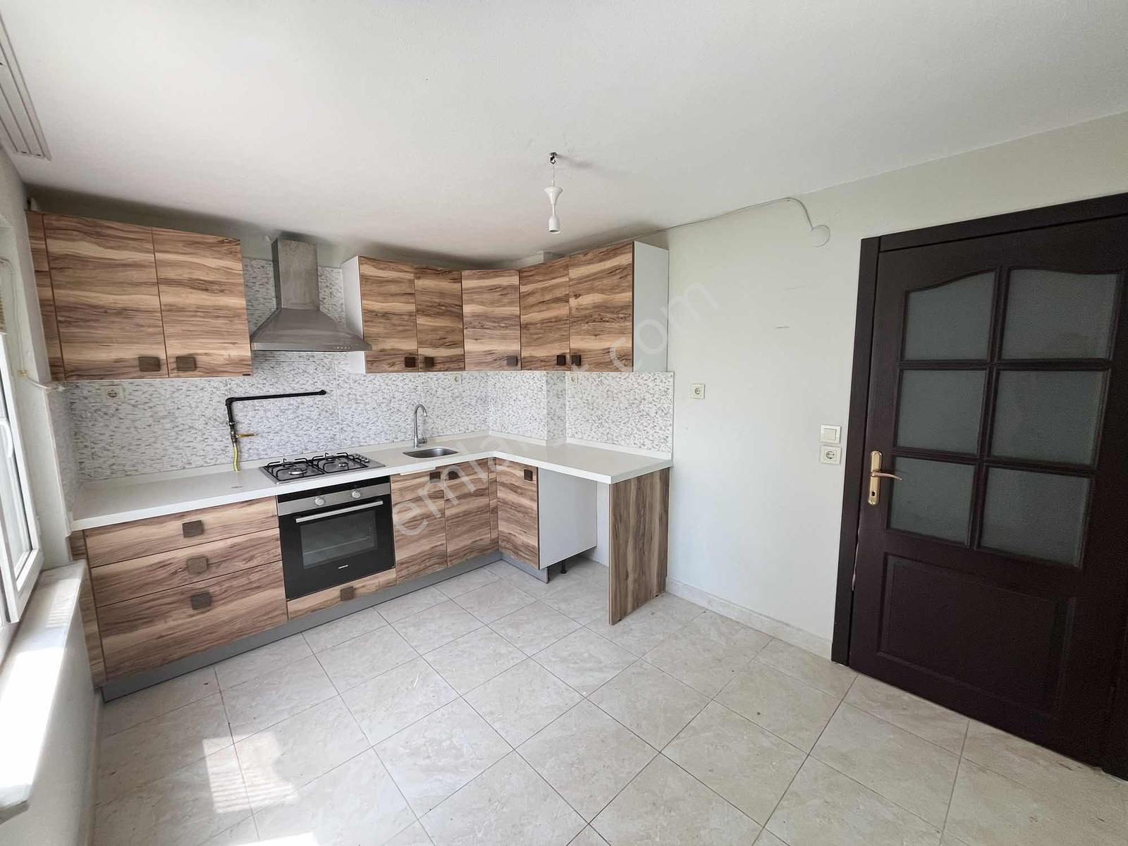 Güzelyalı'da Denize Sıfır 3+1 Asansörlü Kat Mülkiyetli Daireler - Görsel 21