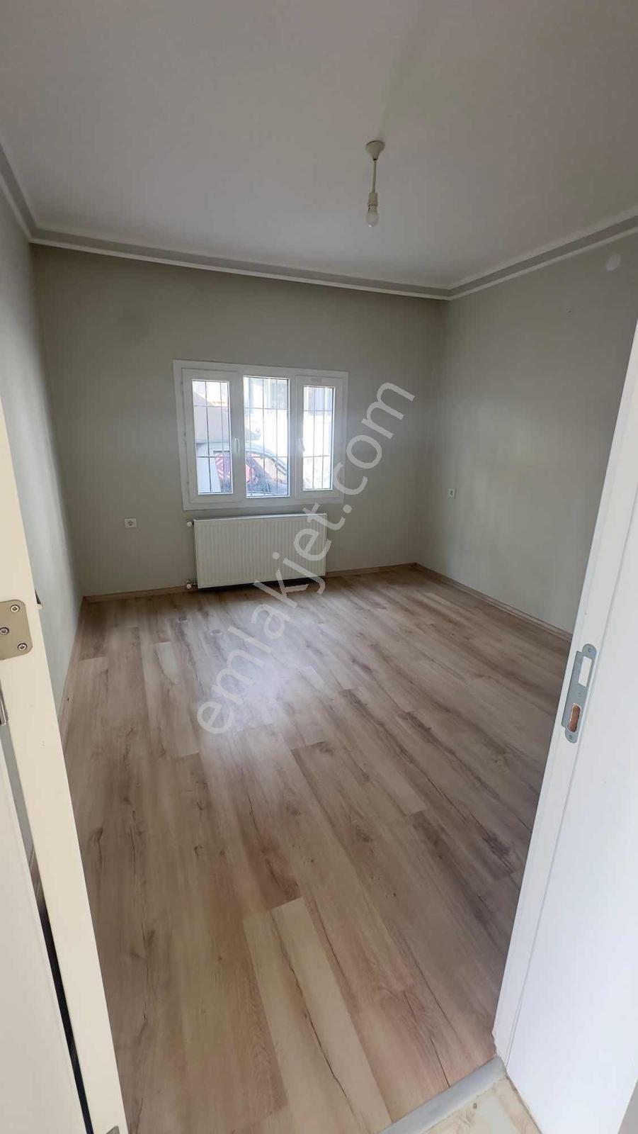 Selçuk Merkezde Müstakil Kiralık Ev - Görsel 15