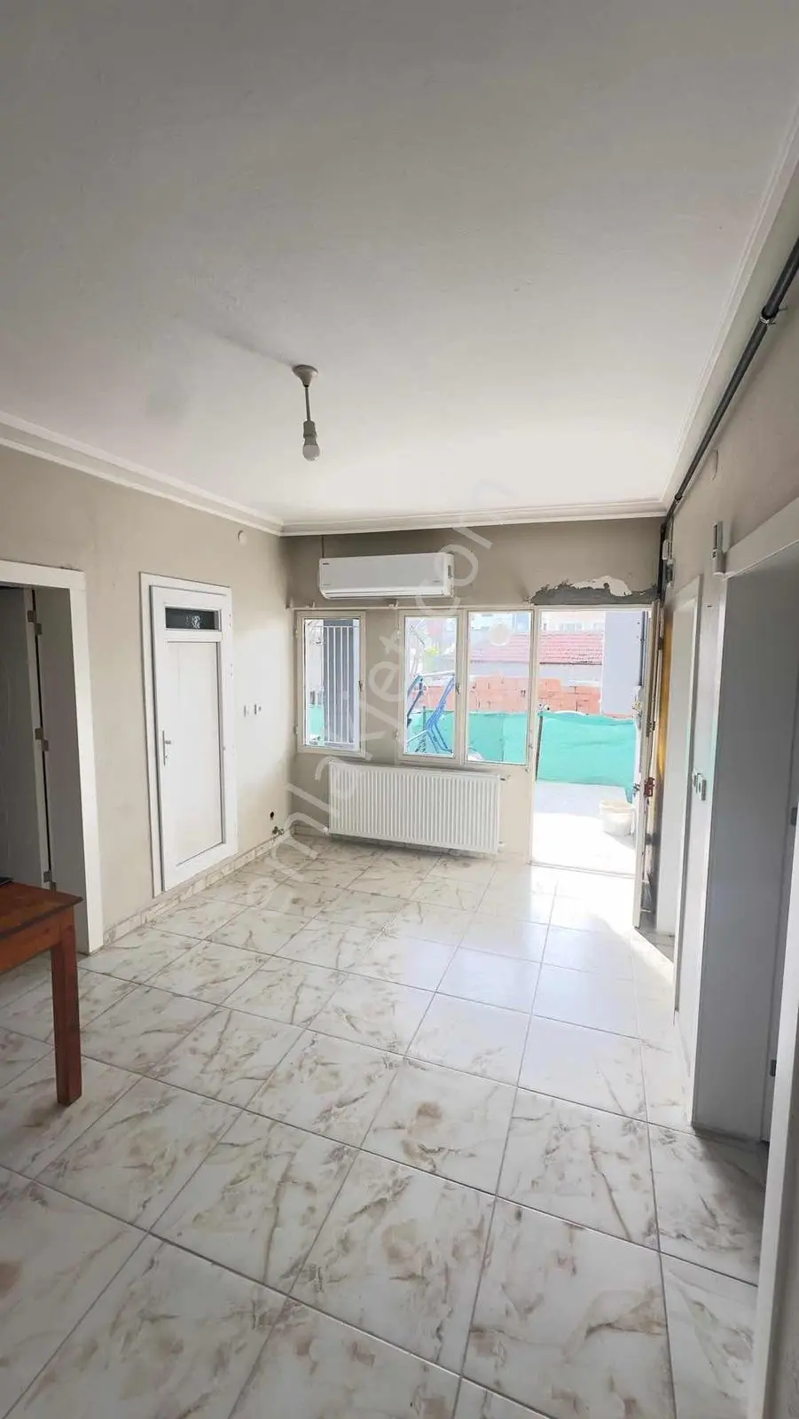 Selçuk Merkezde Müstakil Kiralık Ev - Görsel 32