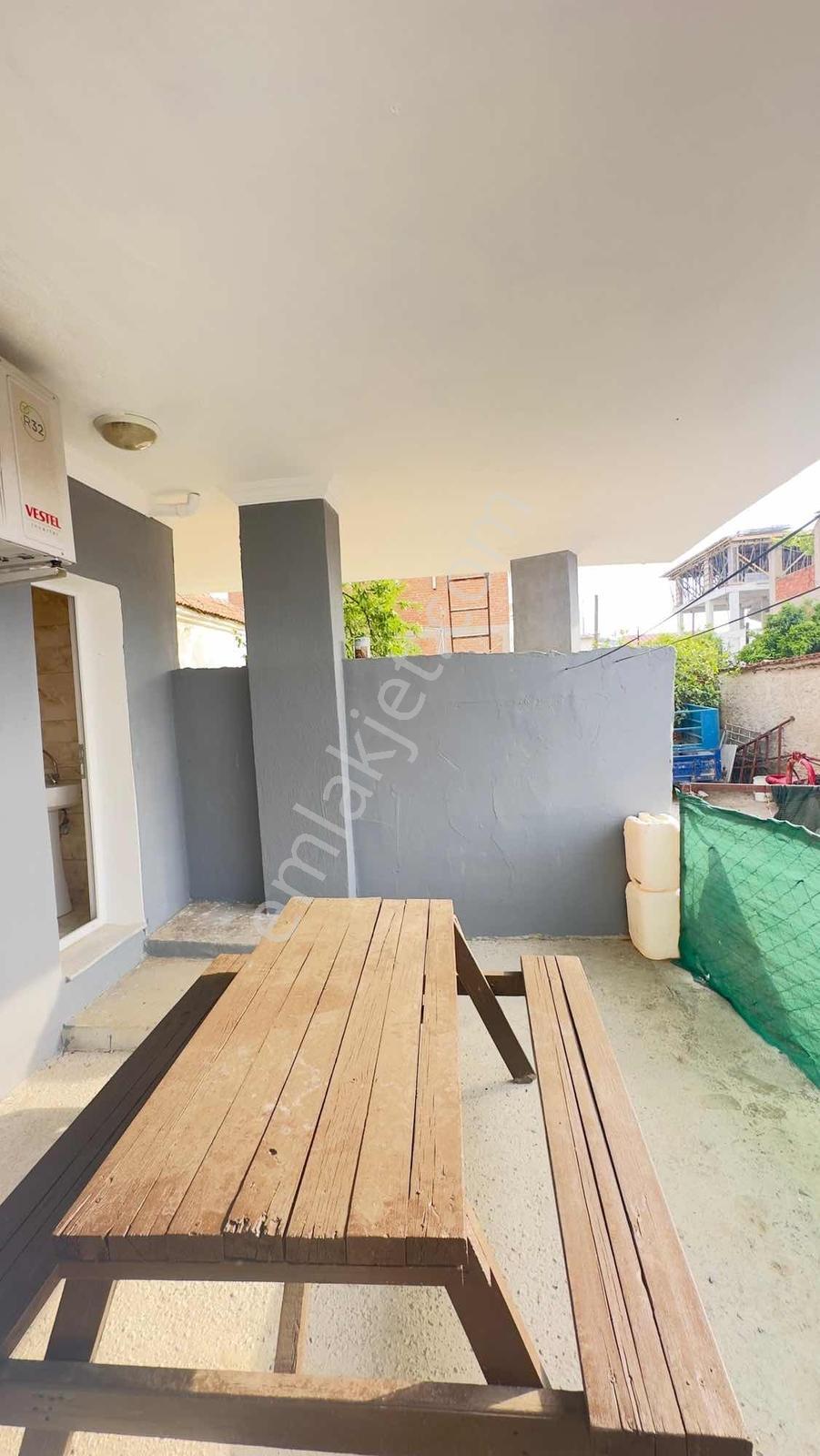 Selçuk Merkezde Müstakil Kiralık Ev - Görsel 10
