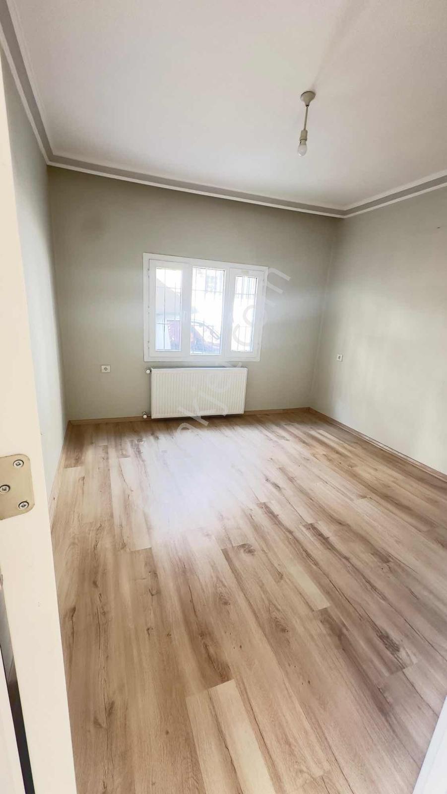Selçuk Merkezde Müstakil Kiralık Ev - Görsel 19
