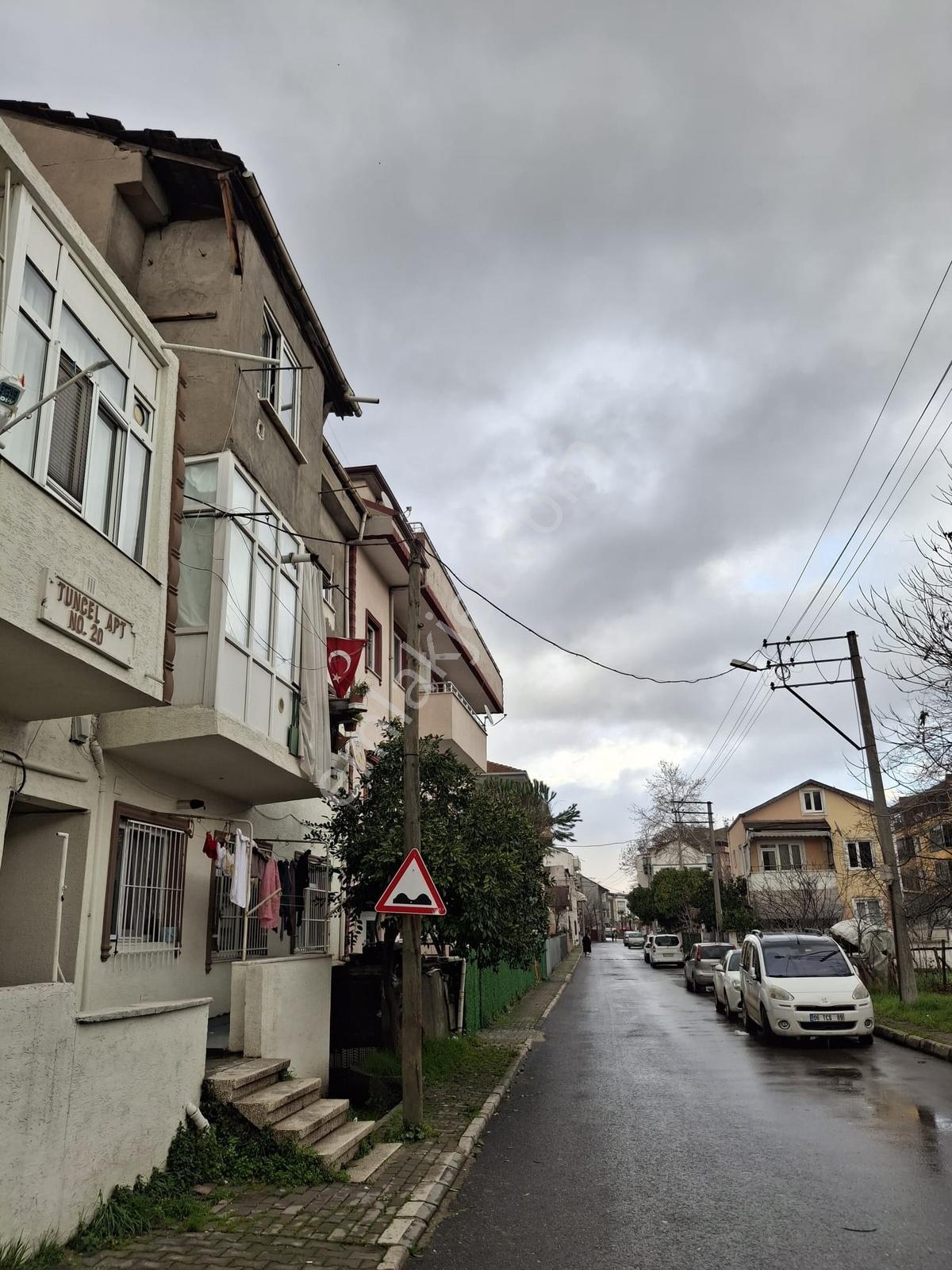 Derince Dumlupınarda Kupon Fiyatlı Merkezi Konumda 2+1 Daire