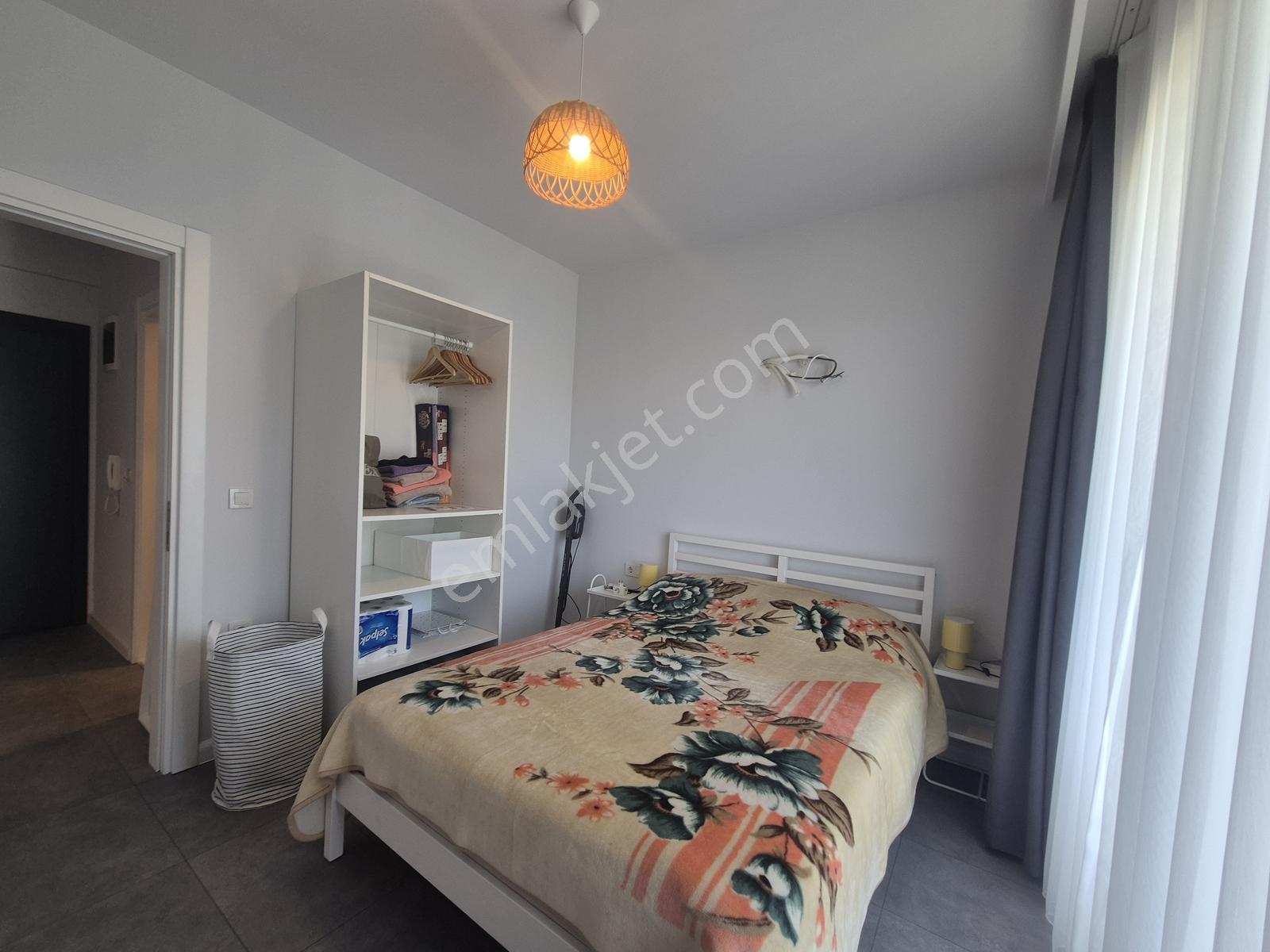 Dalamanda Havuzlu Lüks Sitede 1+1 Eşyalı Kiralık Daire - Görsel 15