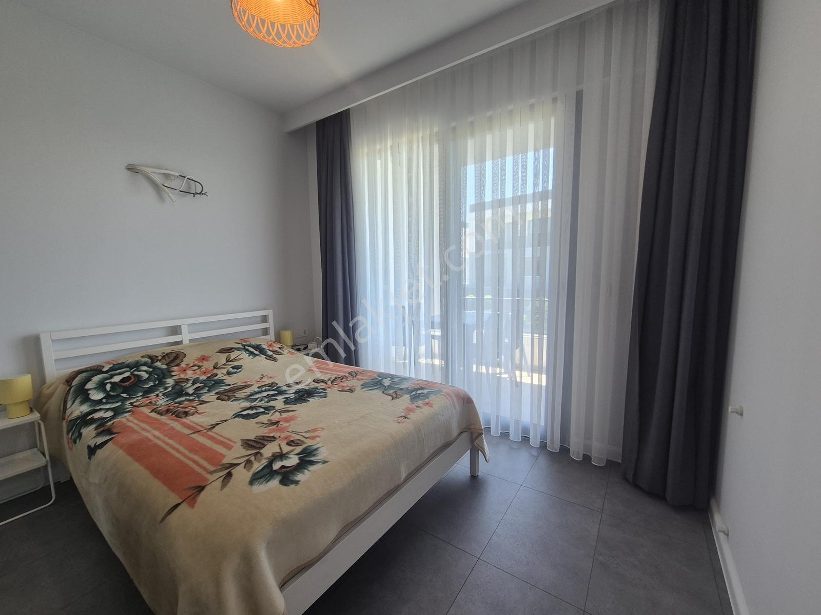 Dalamanda Havuzlu Lüks Sitede 1+1 Eşyalı Kiralık Daire - Görsel 33