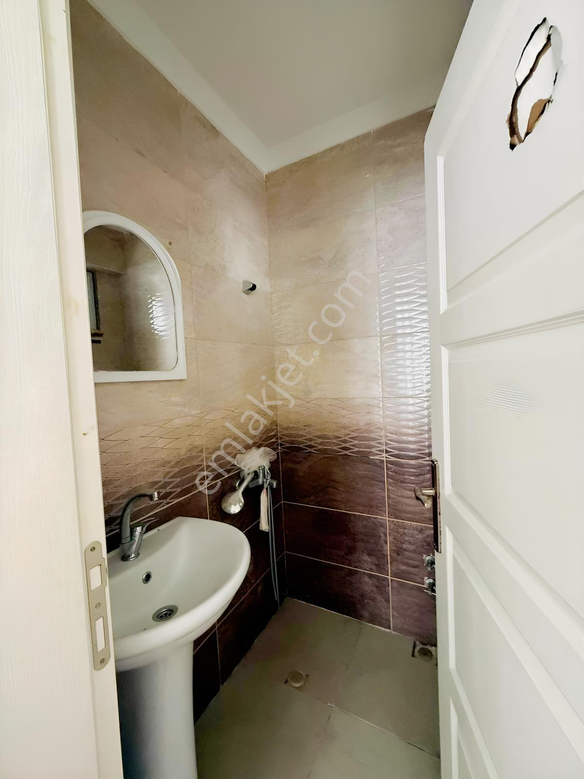 Yalova Çınarcık Esenköy'de 150 M2 Tek Tapulu Ayrı Girişli Daire - Görsel 16