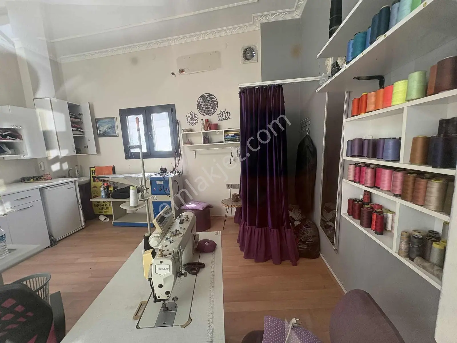 Bornova Ata Durağında Devren Kiralık Terzi Dükkanı