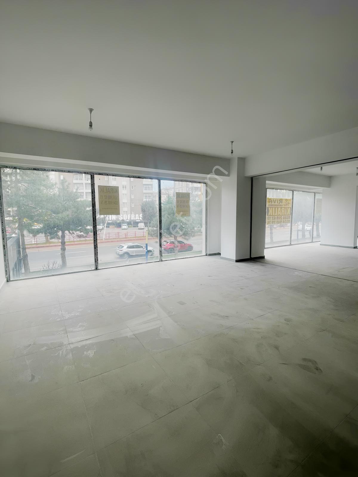 Atatürk Bulvarı Üstü Dükkan 450 M2 + 230 M2 Ön Alan - Görsel 11
