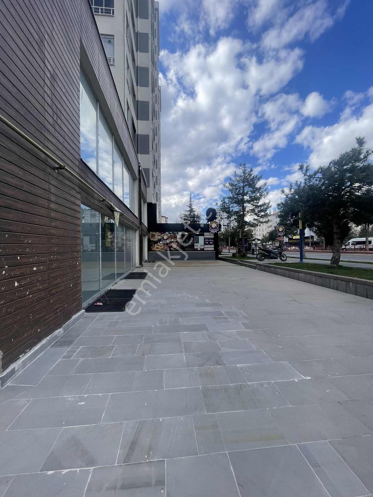 Atatürk Bulvarı Üstü Dükkan 450 M2 + 230 M2 Ön Alan - Görsel 15