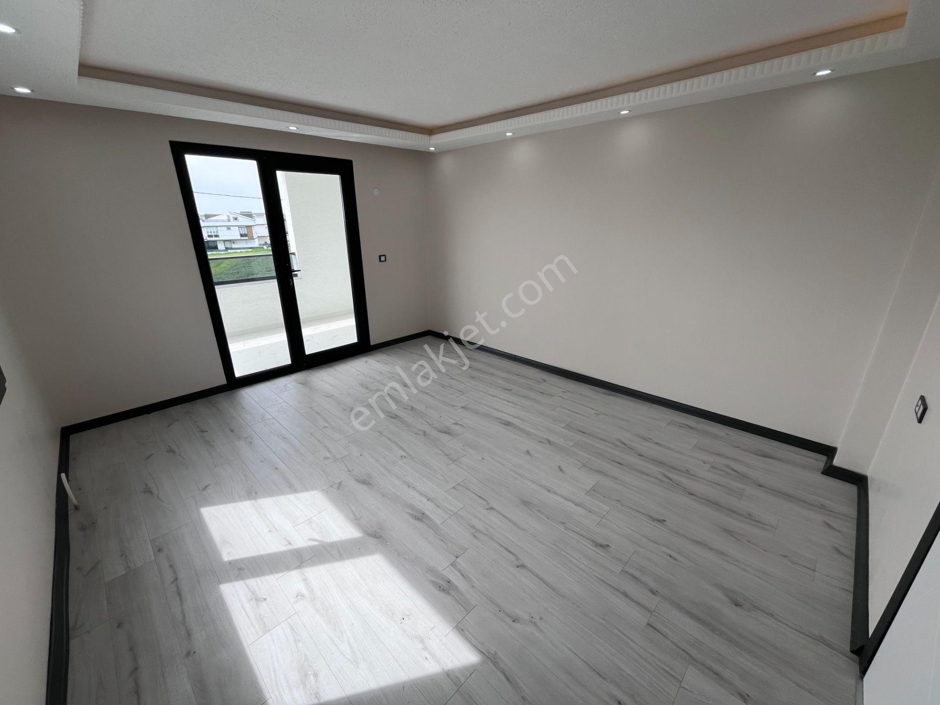 Merkezi Konumda, Önü Kapanmaz, Balkon Mutfaklı 4+1 Geniş Villa! - Görsel 18