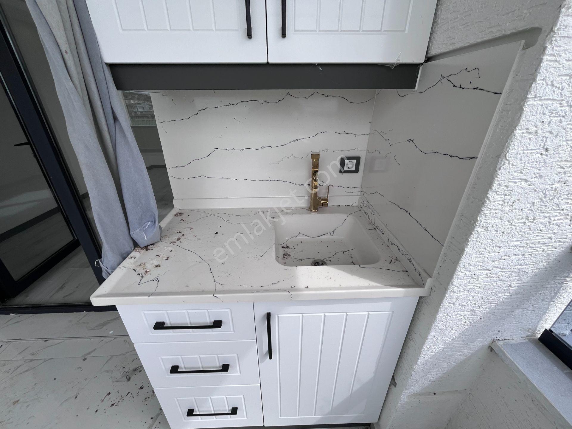 Merkezi Konumda, Önü Kapanmaz, Balkon Mutfaklı 4+1 Geniş Villa! - Görsel 32
