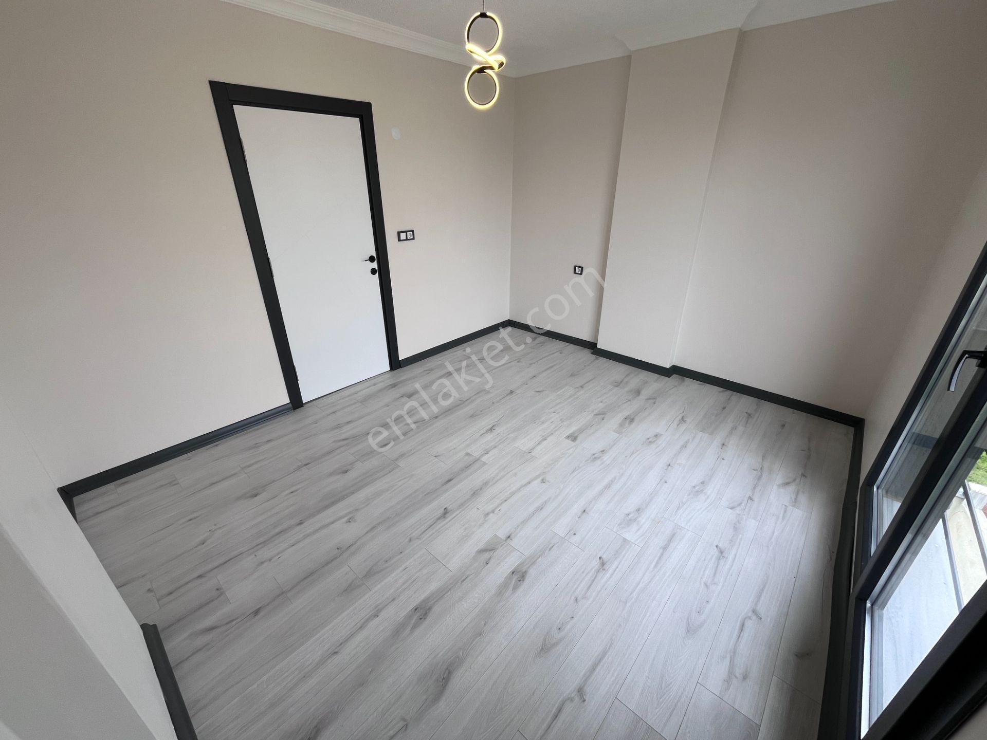 Merkezi Konumda, Önü Kapanmaz, Balkon Mutfaklı 4+1 Geniş Villa! - Görsel 34