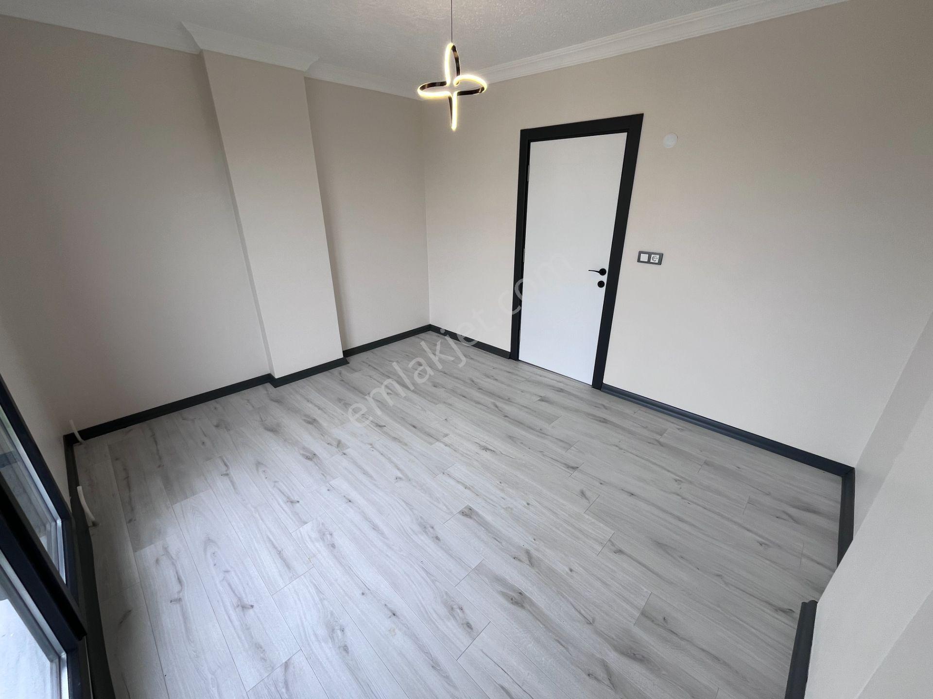 Merkezi Konumda, Önü Kapanmaz, Balkon Mutfaklı 4+1 Geniş Villa! - Görsel 27