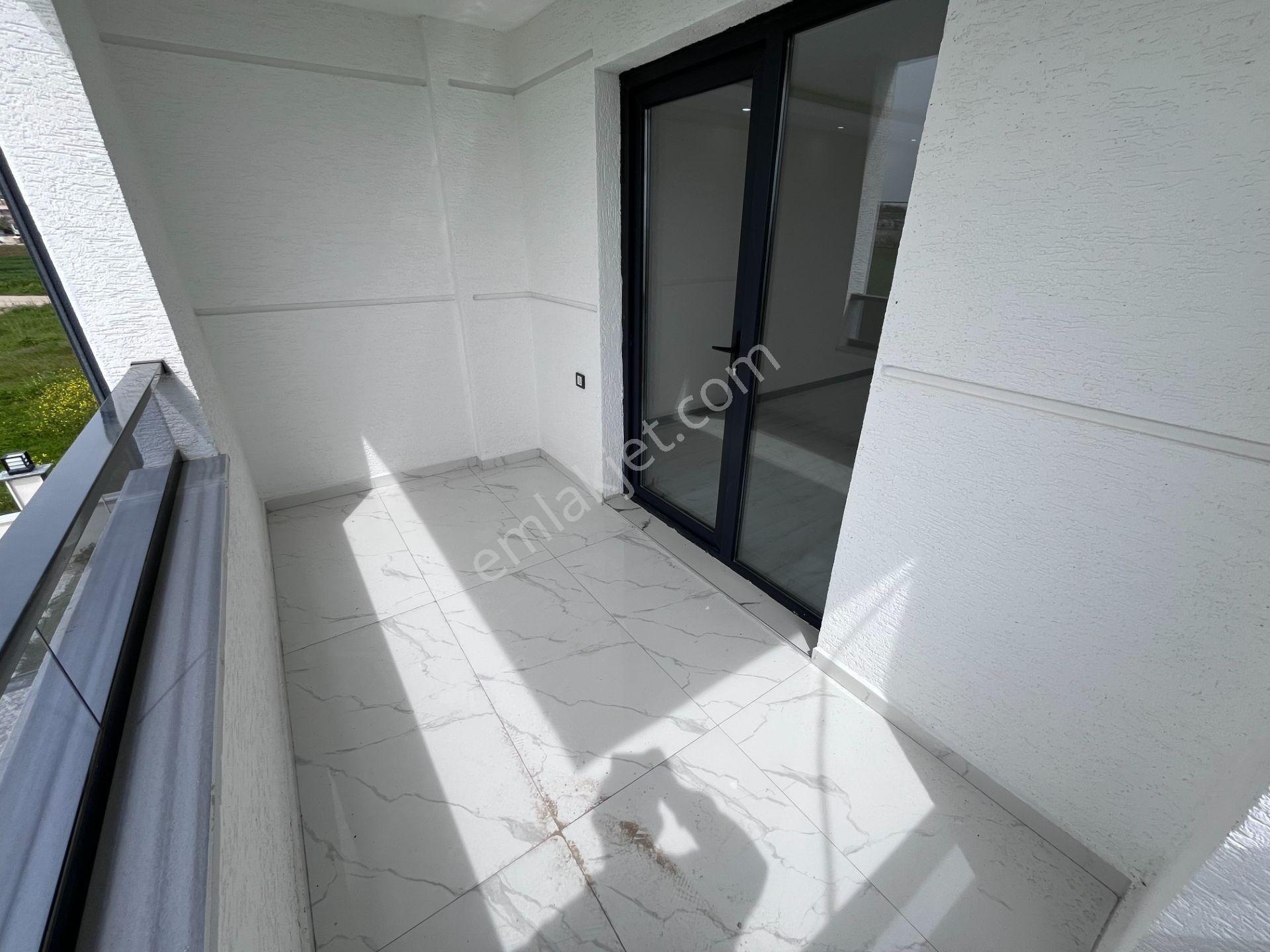 Merkezi Konumda, Önü Kapanmaz, Balkon Mutfaklı 4+1 Geniş Villa! - Görsel 21