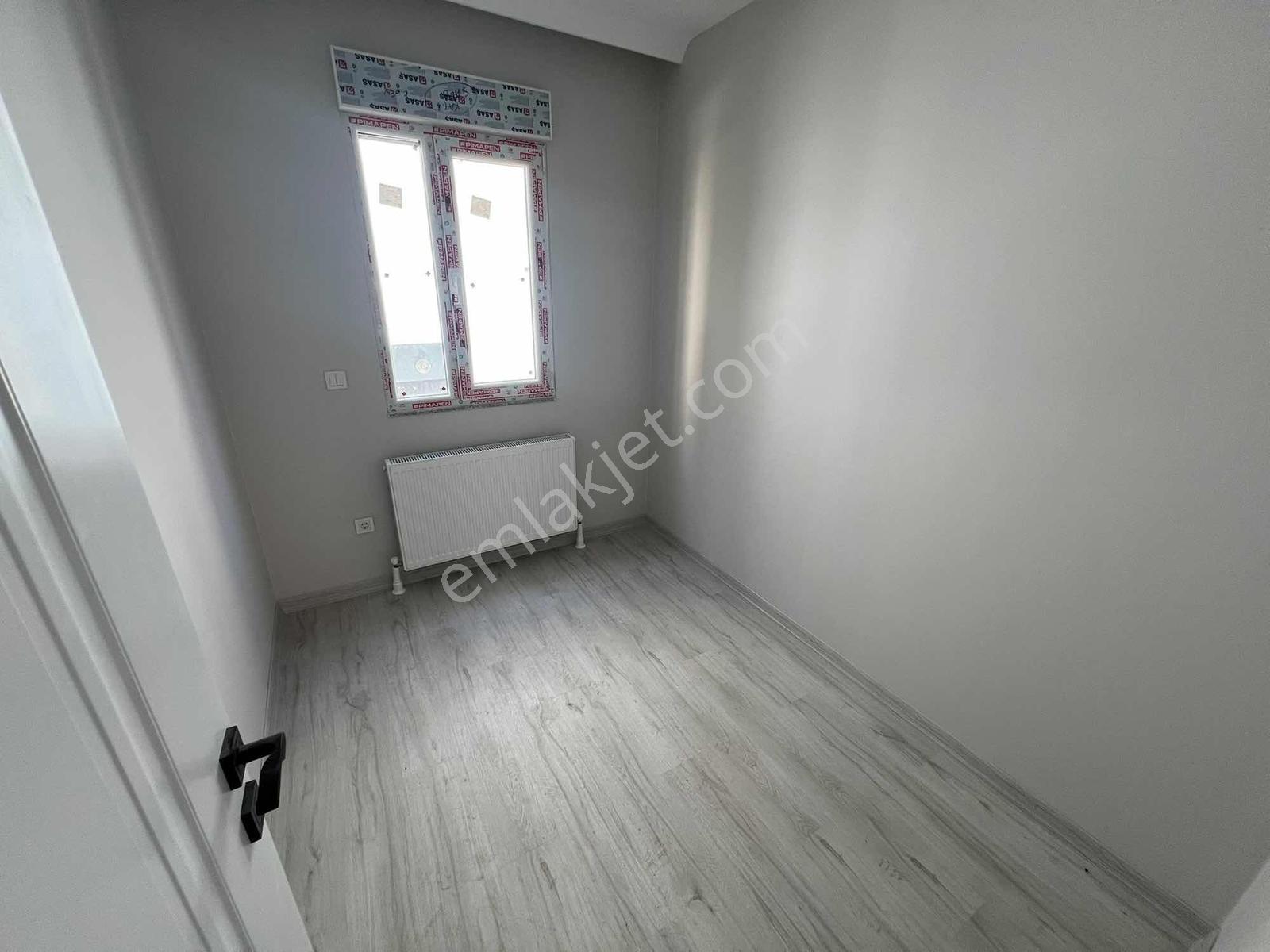 Aras'tan Atalar'da Sıfır Binada Oturuma Hazır 1.kat Ön Cephe 3+1 - Görsel 9