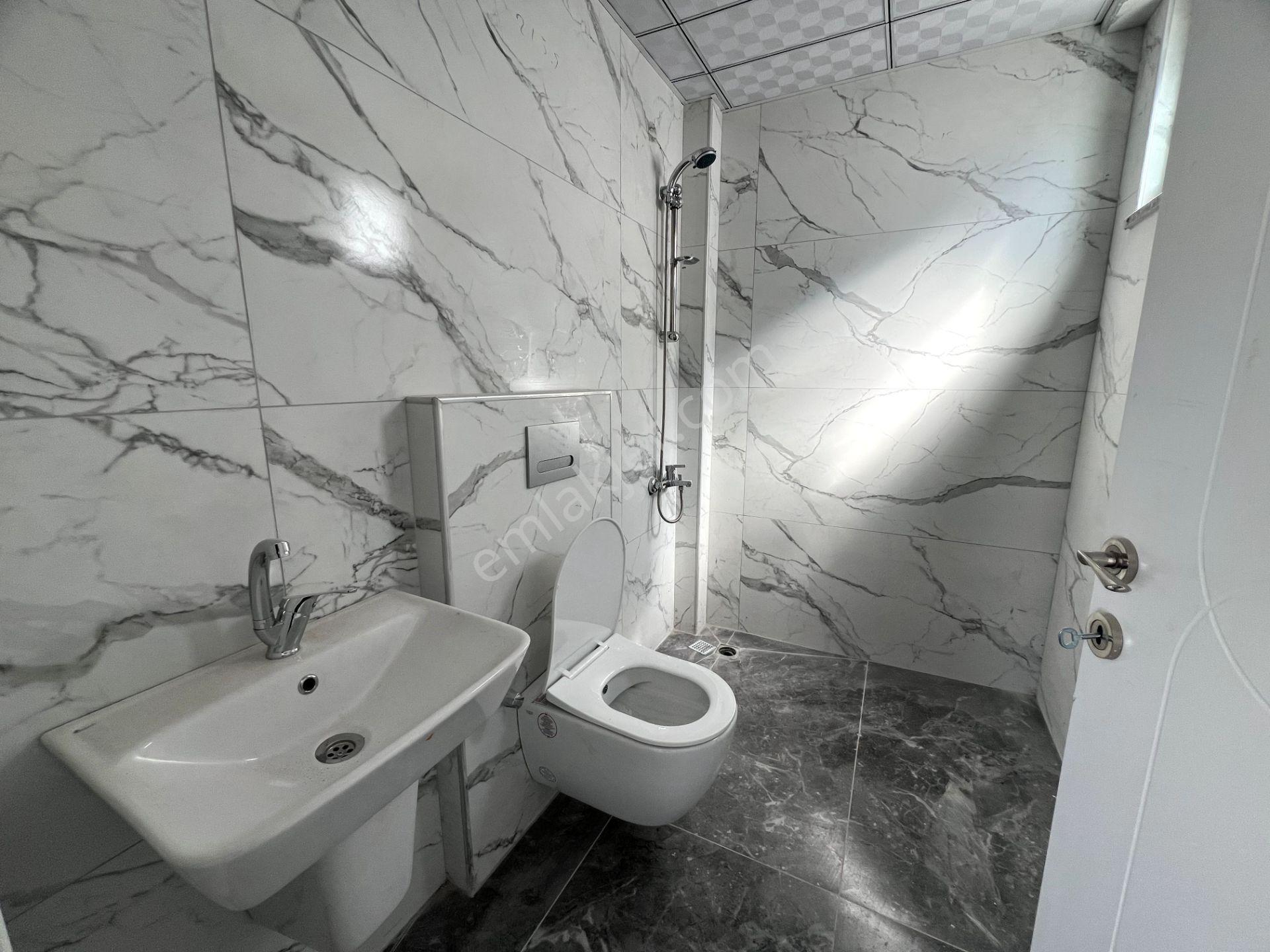 Fen Lisesi Civarı Kiralık 3+1 Daire - Görsel 18