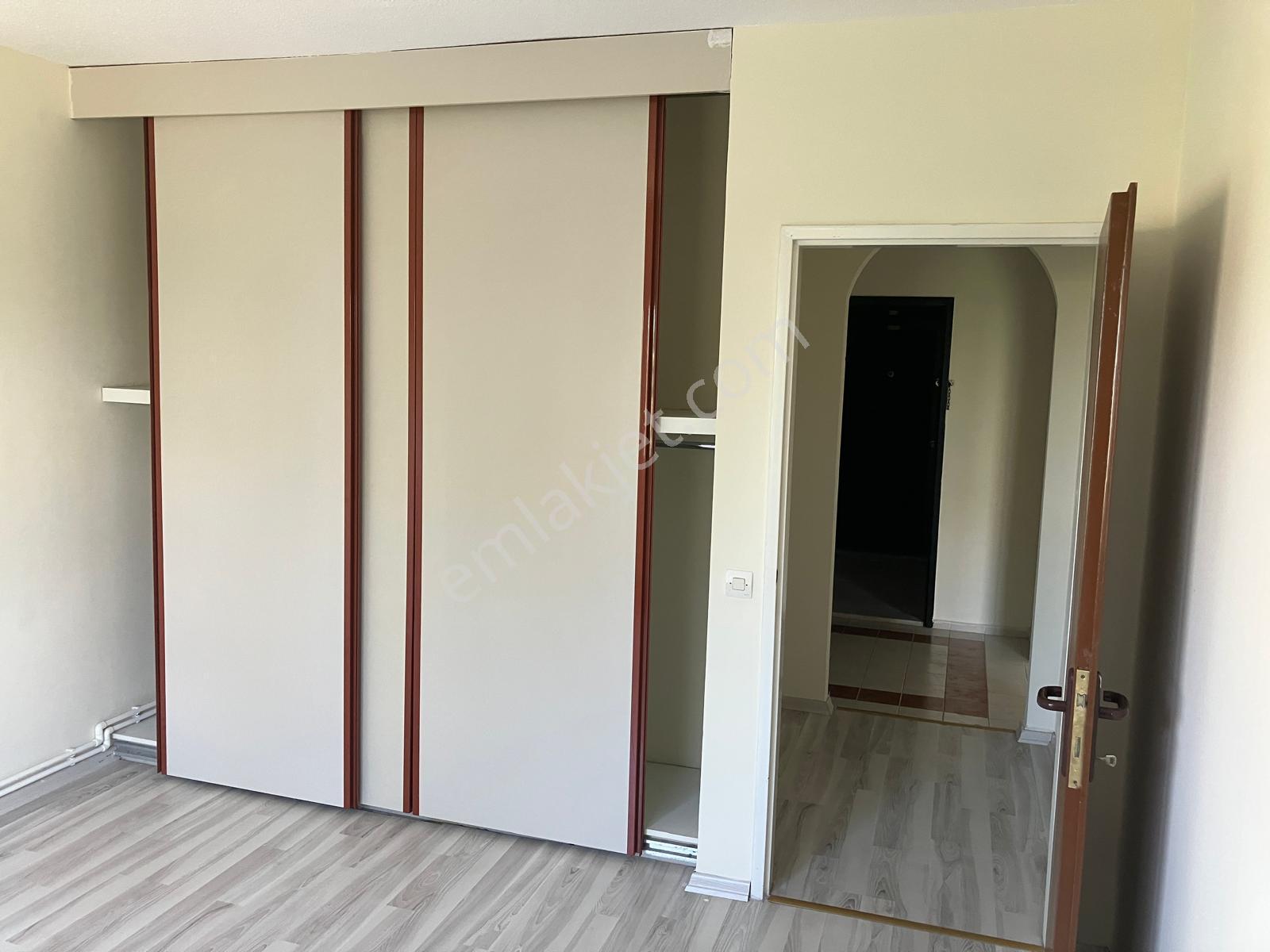 Akasya Sitesinde 1+1 Satılık Daire - Görsel 5