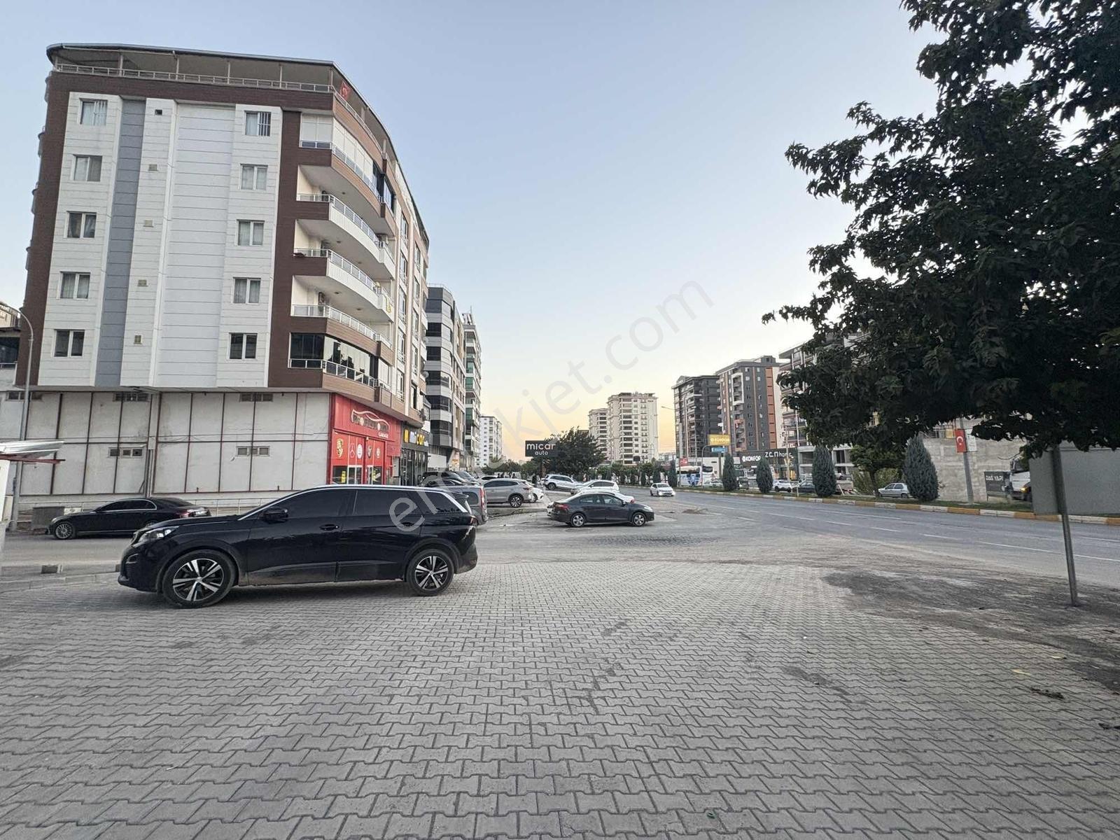 Karaköprü Atakent Diyarbakır Yol Üzerine 0 3 Katlı Dükkan - Görsel 31