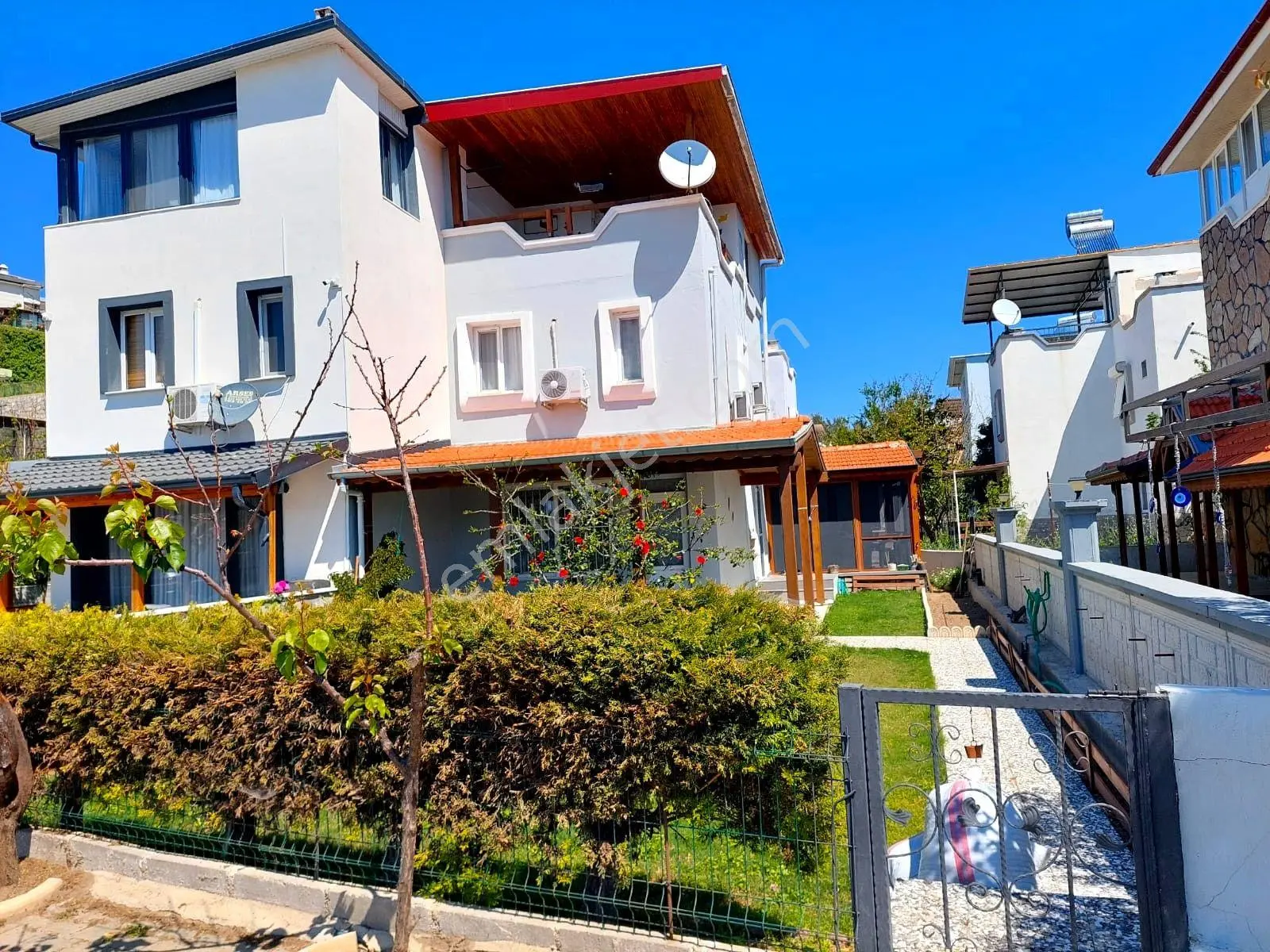 İzmi̇r Seferi̇hi̇sar Doğanbey De Satılık Deni̇z Manzaralı Bahçeli̇ Yazlık 4+1 - Görsel 2