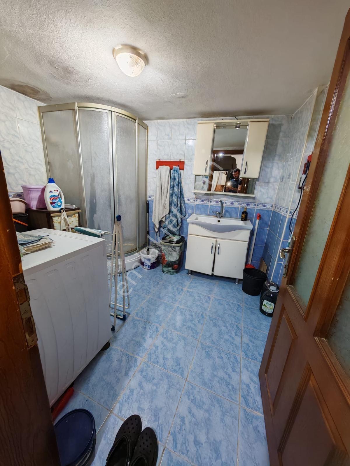 Eyüp İslambey Bostani Sokakta 2+1 Bahçe Katı Akkuzu G.menkul'den - Görsel 9