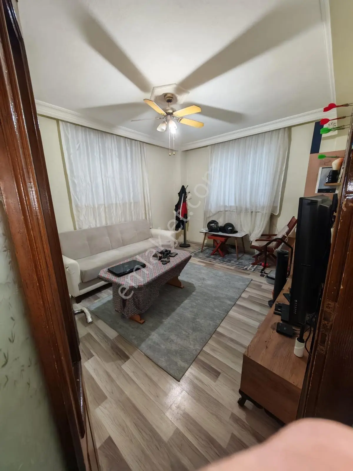 Eyüp İslambey Bostani Sokakta 2+1 Bahçe Katı Akkuzu G.menkul'den - Görsel 2