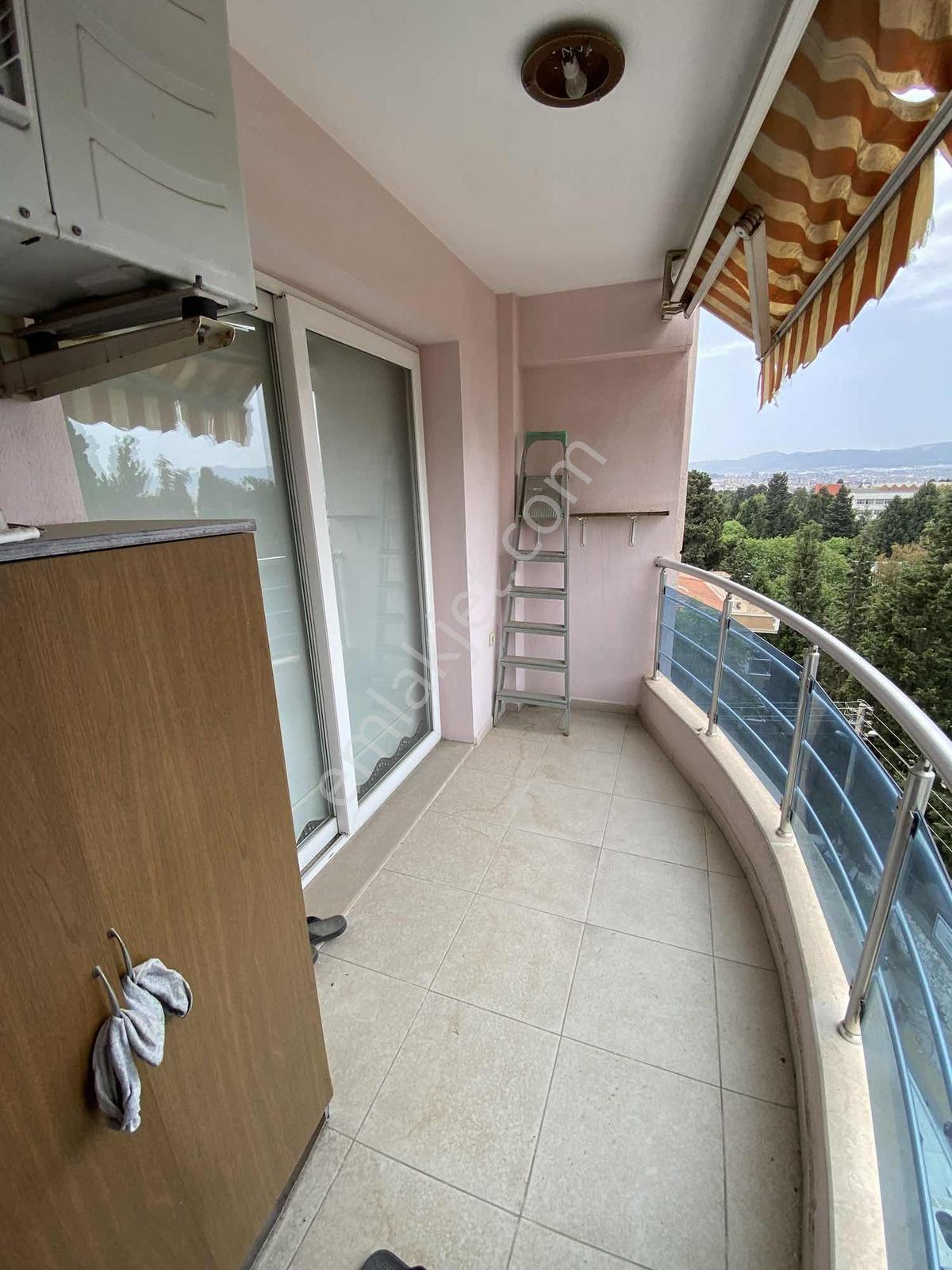 Buca Adatepe Mahallesinde Satılık 2+1 Kapalı Mutfak Çift Balkon - Görsel 4