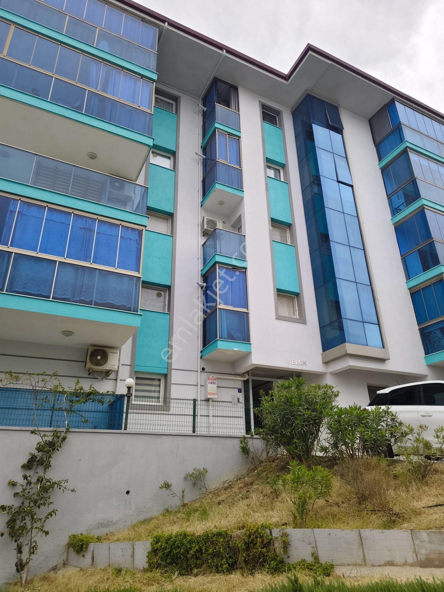 Kuşadas’nda Havuzlu Site İçinde Kısmı Eşyalı Bahçe Katı 1+1 - Görsel 25