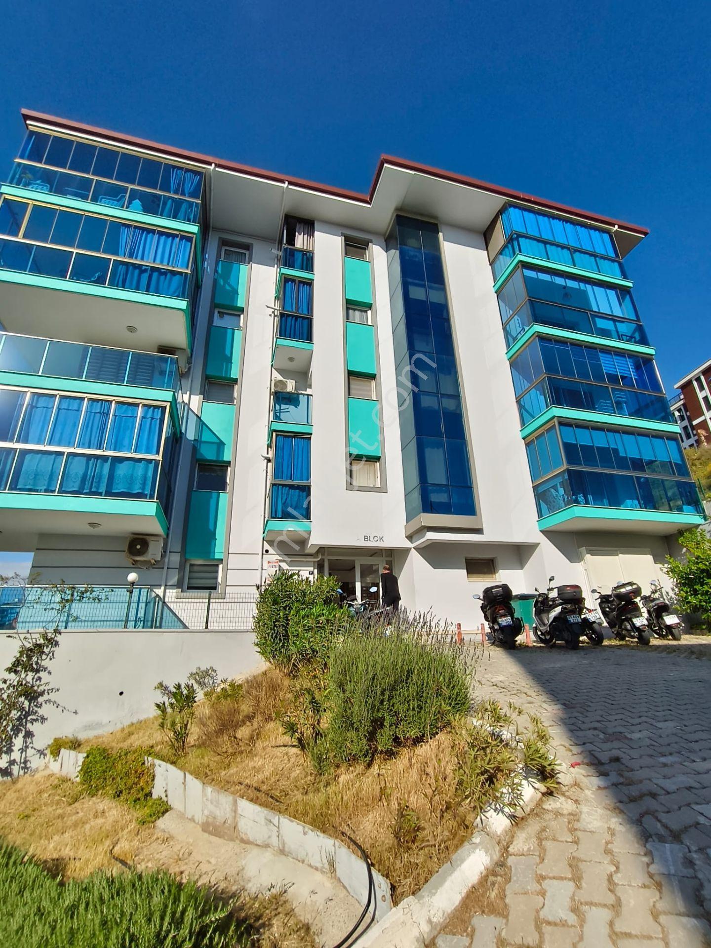 Kuşadas’nda Havuzlu Site İçinde Kısmı Eşyalı Bahçe Katı 1+1 - Görsel 26