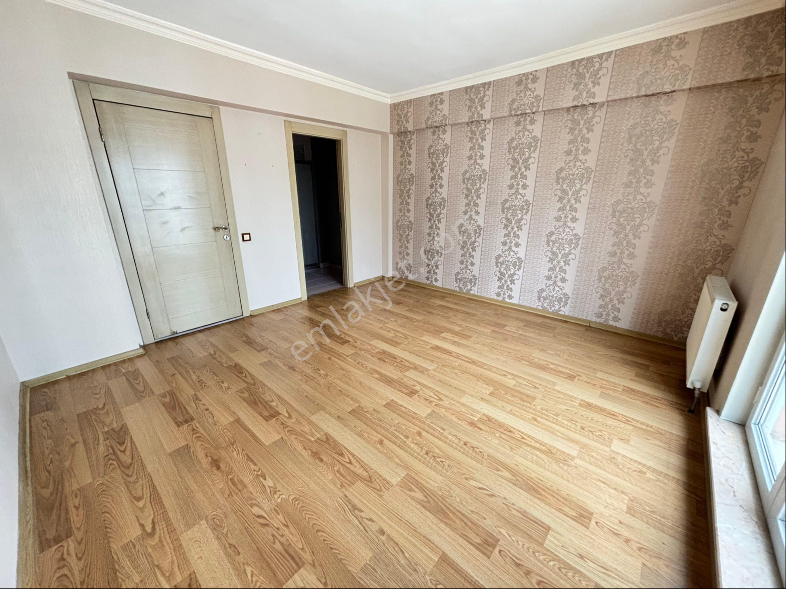 Ahimesut Kelebeksu Parkı Yakını Site İçi Ara Kat Geniş Boş Daire - Görsel 15