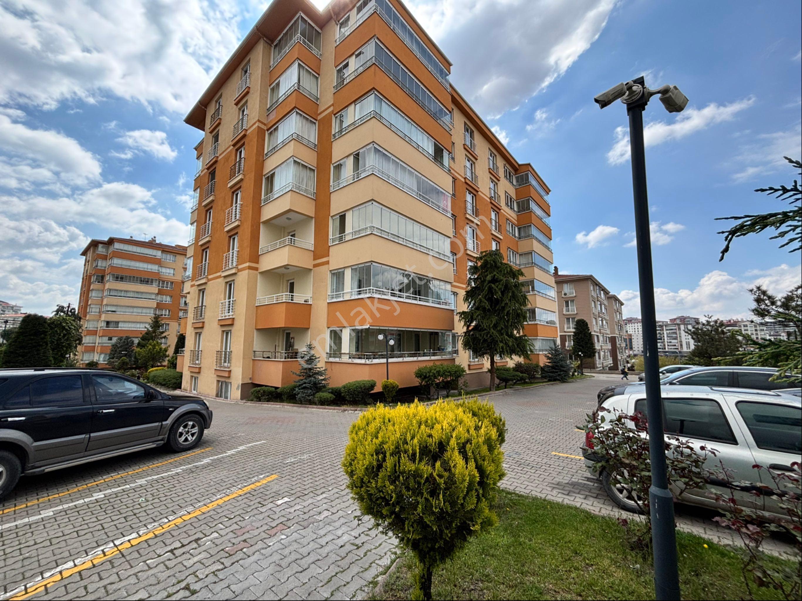 Ahimesut Kelebeksu Parkı Yakını Site İçi Ara Kat Geniş Boş Daire - Görsel 32