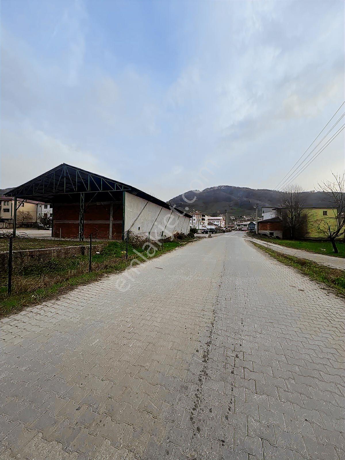 Ruşen Aydın Gayrimenkul'den Kaynaşlı Merkezde Satılık Arsa - Görsel 16