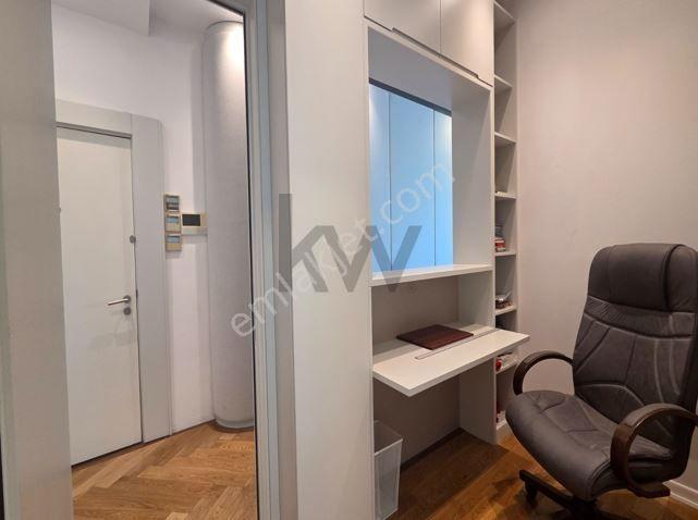 Ege Perla Satış Ofisinden Özel Tasarımlı Satılık Ofis - Görsel 7